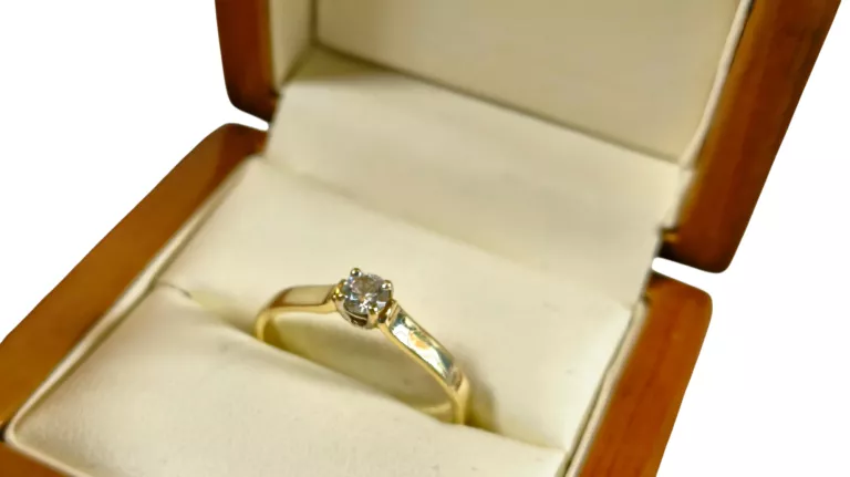 zloty-pierscionek-z-kamieniem-585221g-r20-upalna-1a26-bialystok-sj