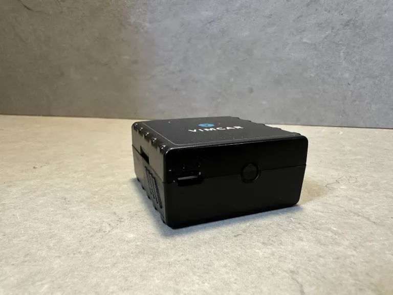 teltonika-fmb001-urzadzenie-gps-samochod-0128-gb-czarny-ean-gtin-4779027311715