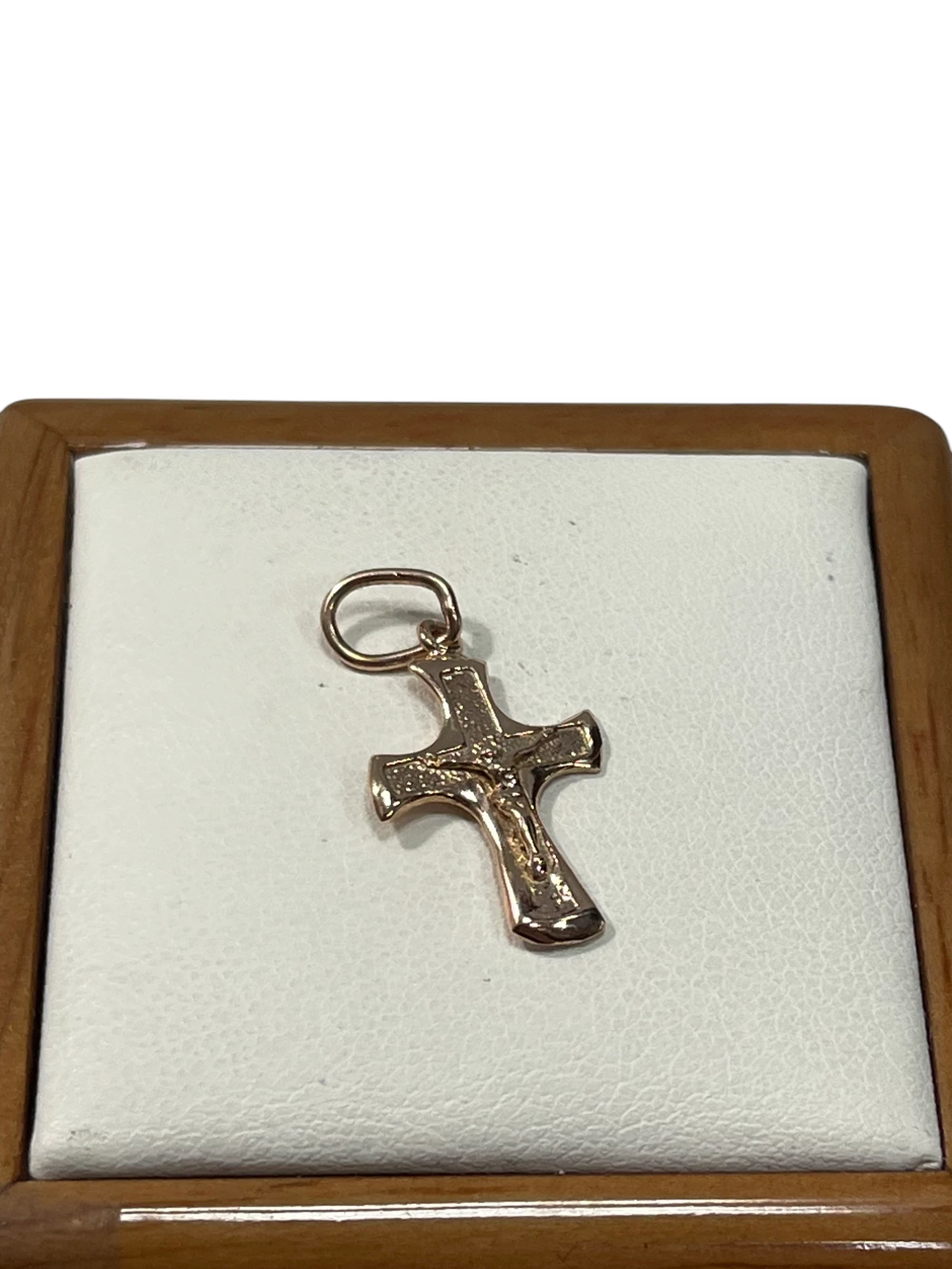 piekny-zloty-krzyzyk-585-124g-typ-129254-2