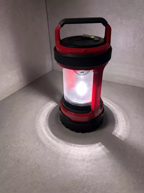 coleman-lampa-kempingowa-conquerspin-ladowana-550-lumenow-model-batteryguard-600-l