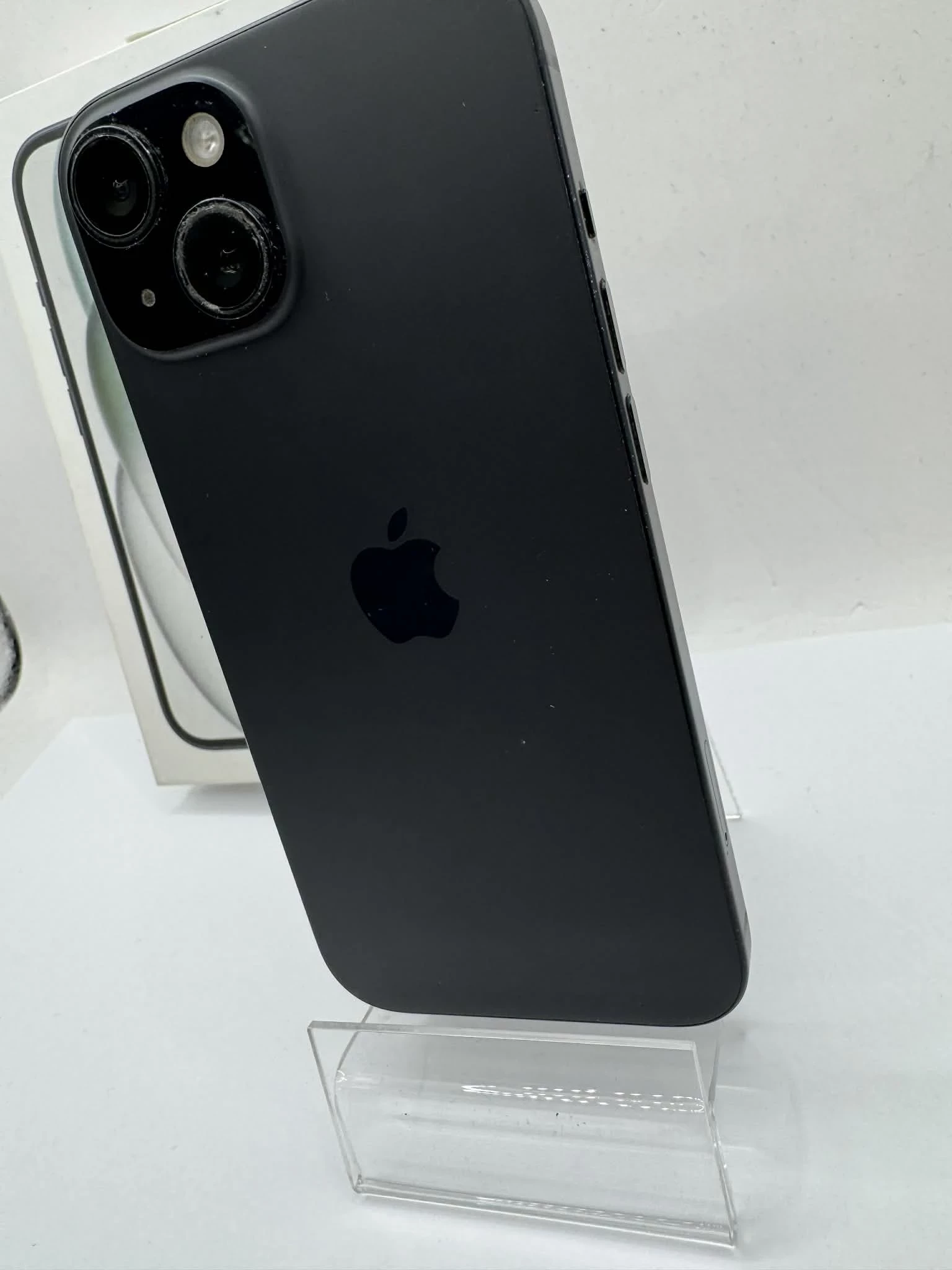 telefon-apple-iphone-15-pud-6128-gb-bateria-84-polecam-wbudowana-pamiec-202869-214189