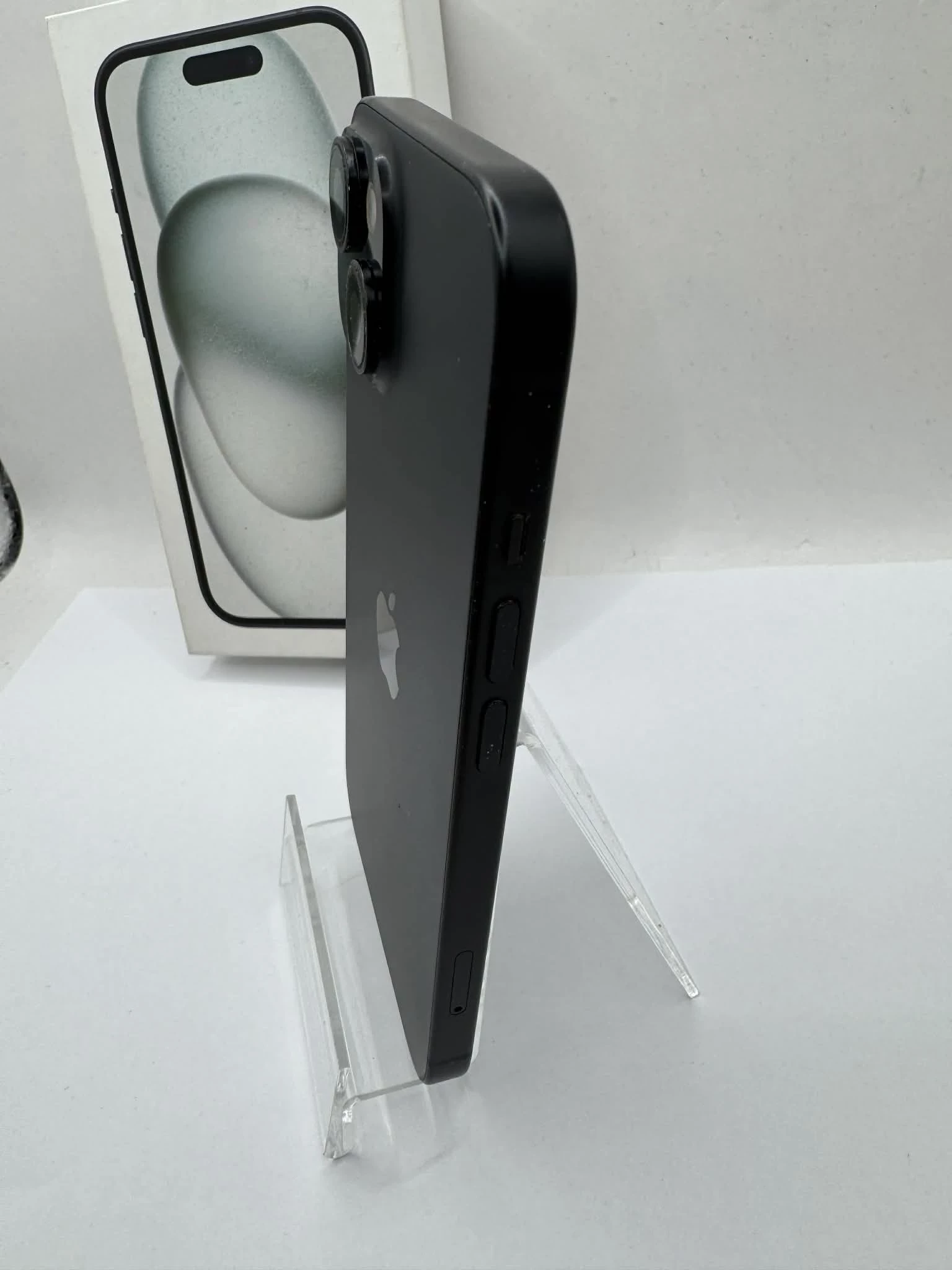 telefon-apple-iphone-15-pud-6128-gb-bateria-84-polecam-przekatna-ekranu-610