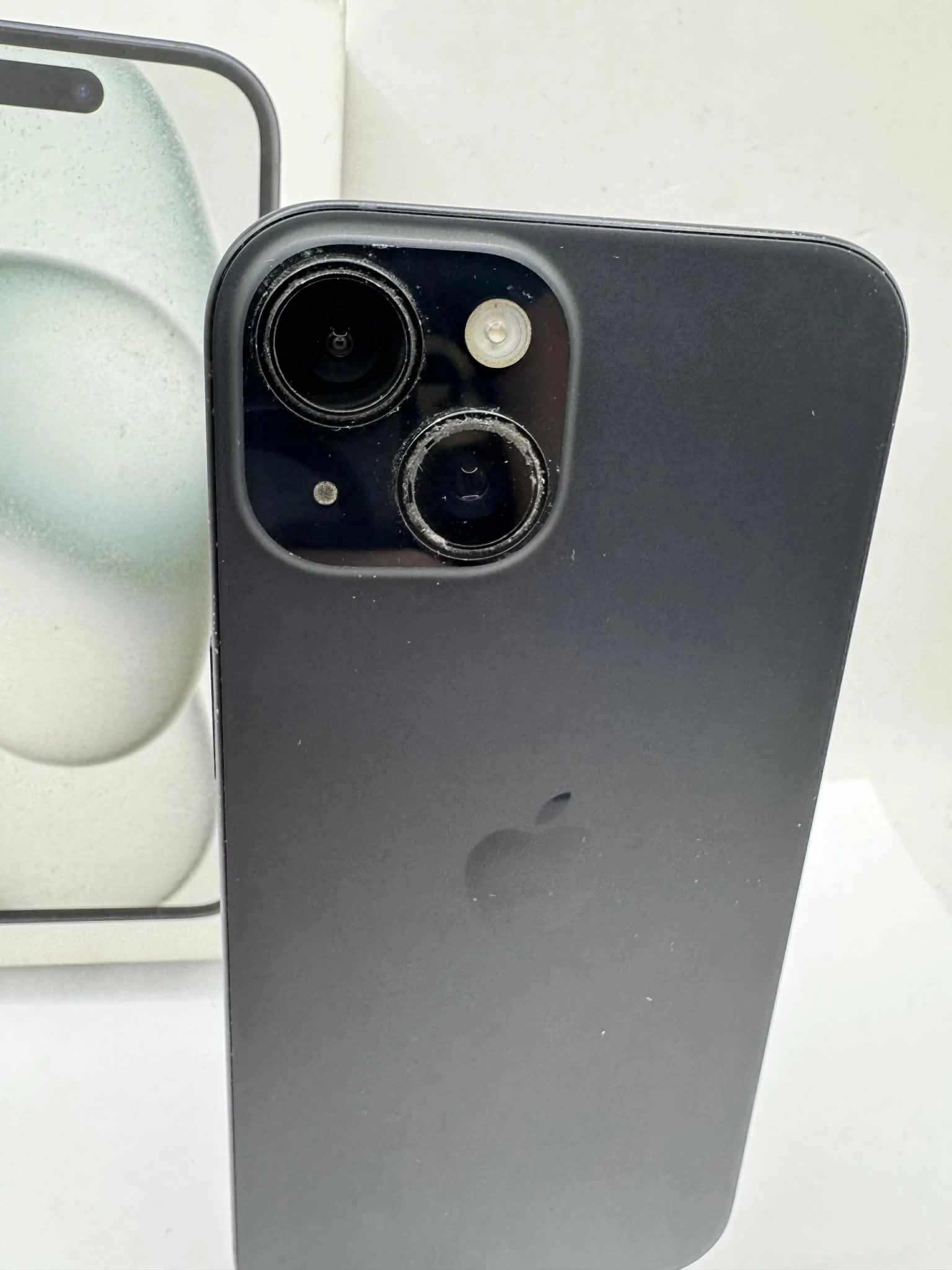 telefon-apple-iphone-15-pud-6128-gb-bateria-84-polecam-pamiec-ram-202865-214117