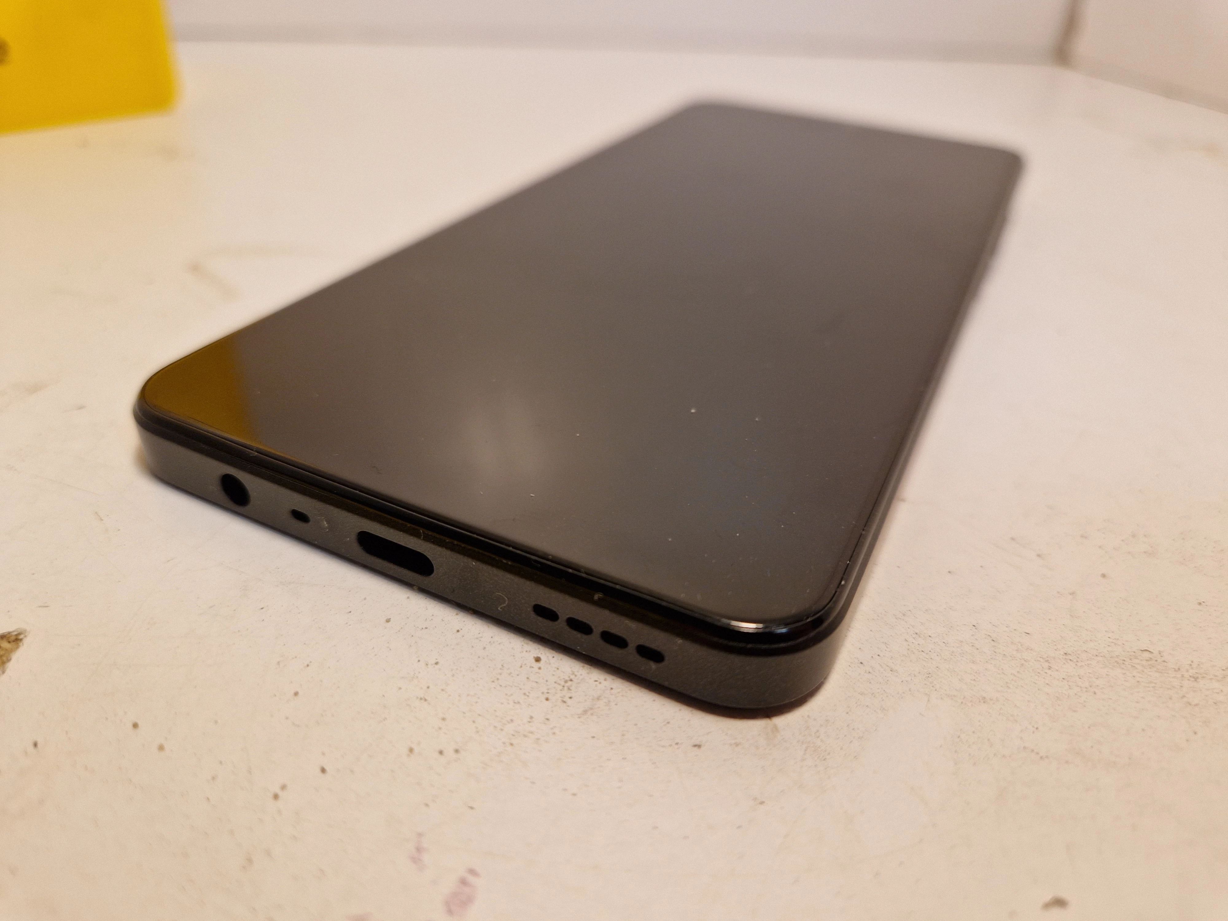 telefon-realme-c51-stan-11323-2