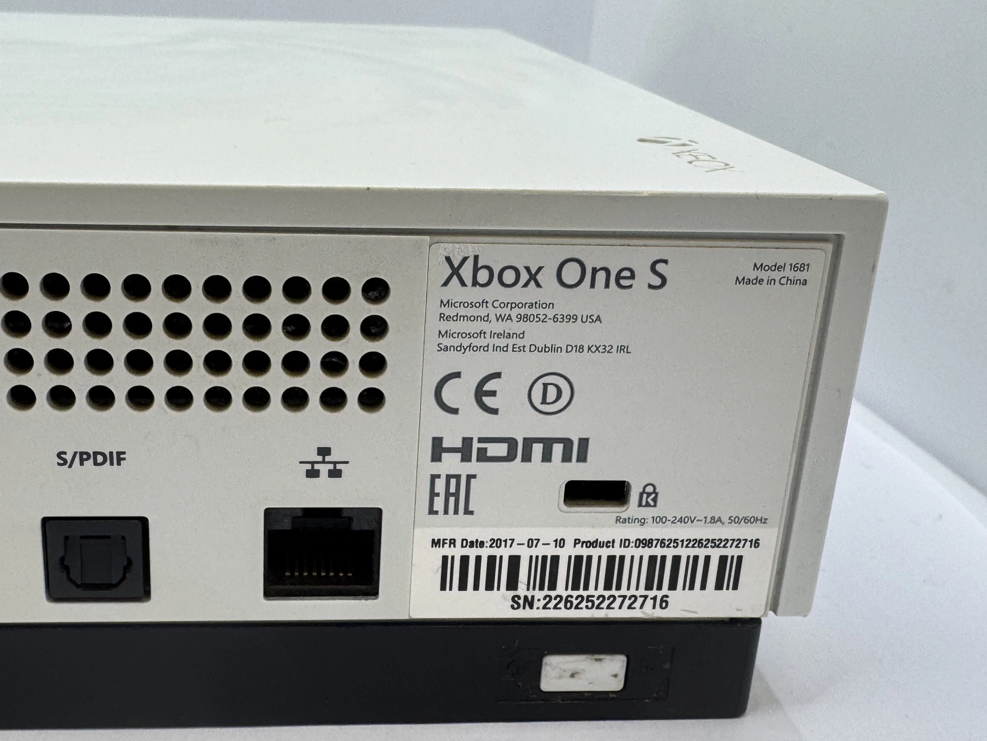 konsola-xbox-one-s1padkabel-wersja-konsoli-130591-2
