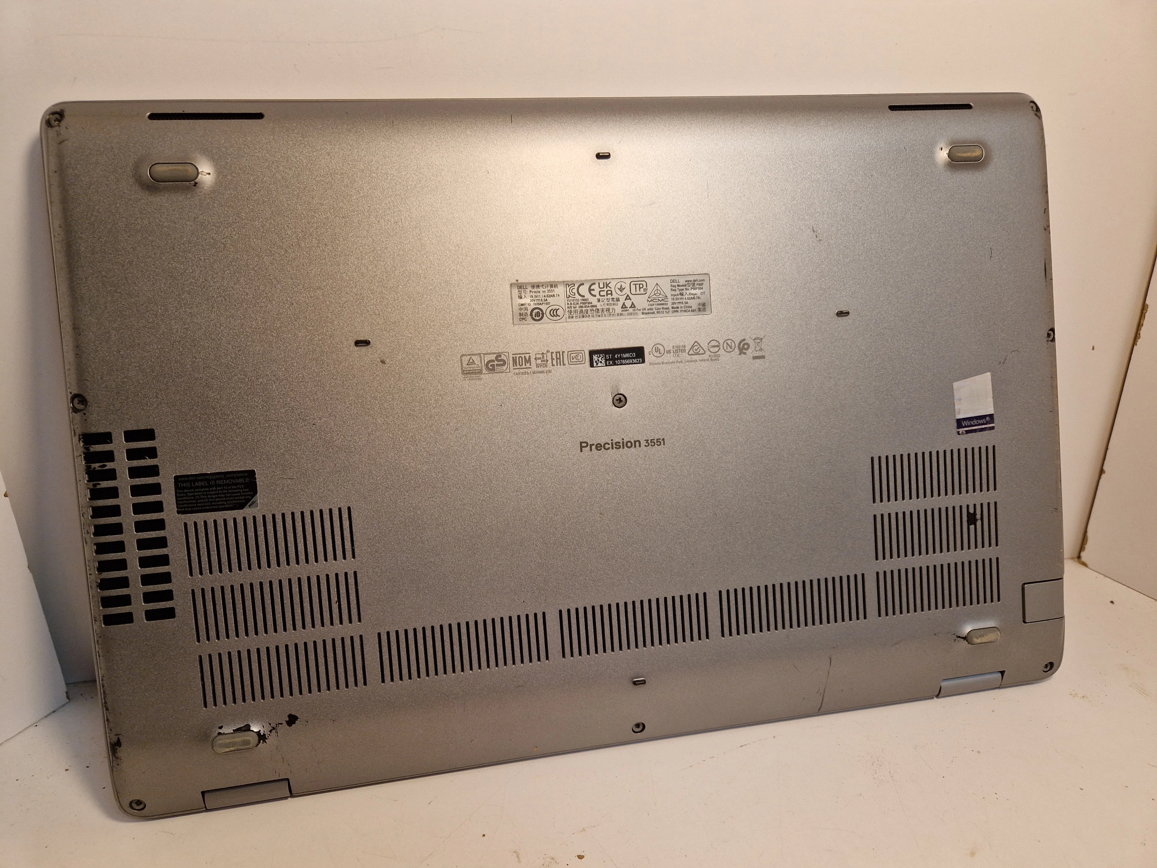 laptop-dell-precision-3551-16512gb-i7-10gen-nvidia-quadro-fv-ean-gtin-5901397607528