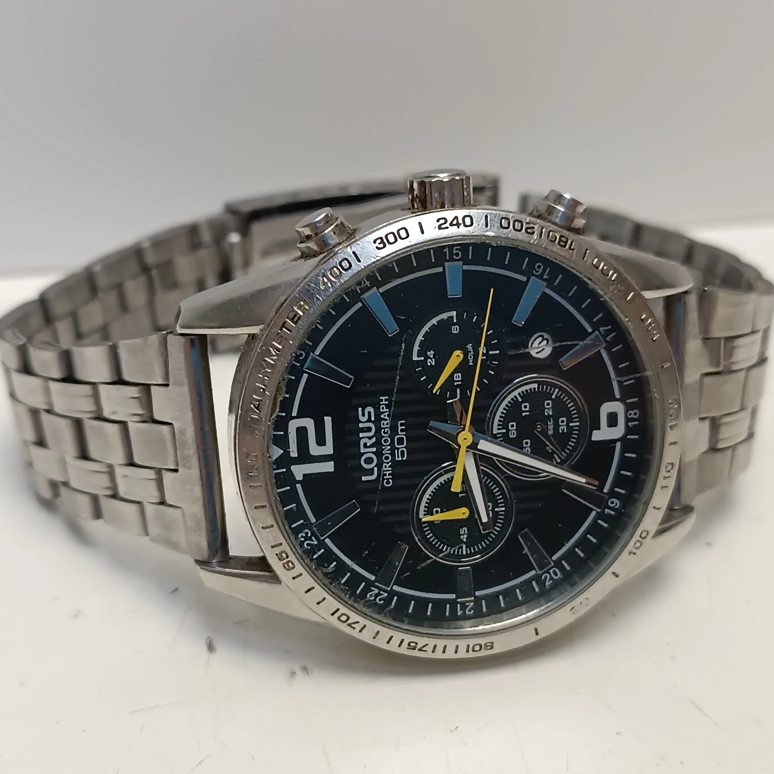 zegarek-lorus-vd53-x080-osiedle-teatralne-3u15-krakow