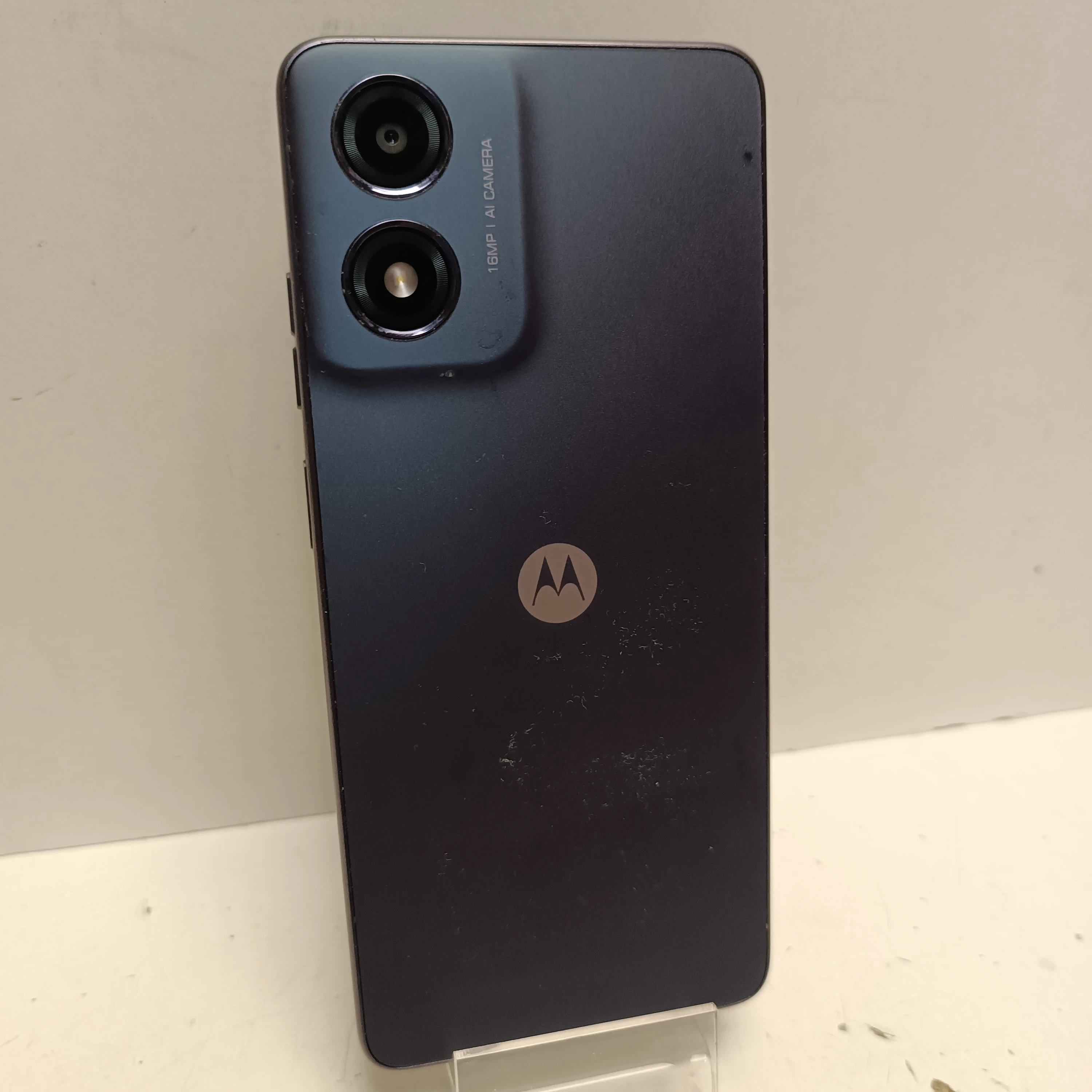 telefon-moto-g04-4128gb-kod-producenta-pb130052pl