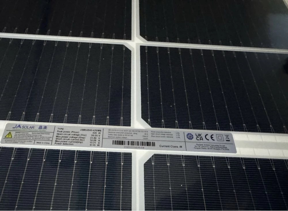 zestaw-dwoch-paneli-ja-solar-jam54d40-420mb-1722-x-1134-x-30-mm-kod-producenta-jam60d41-500lb-fb