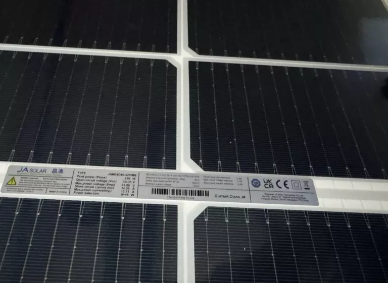 zestaw-dwoch-paneli-ja-solar-jam54d40-420mb-1722-x-1134-x-30-mm-kod-producenta-jam60d41-500lb-fb