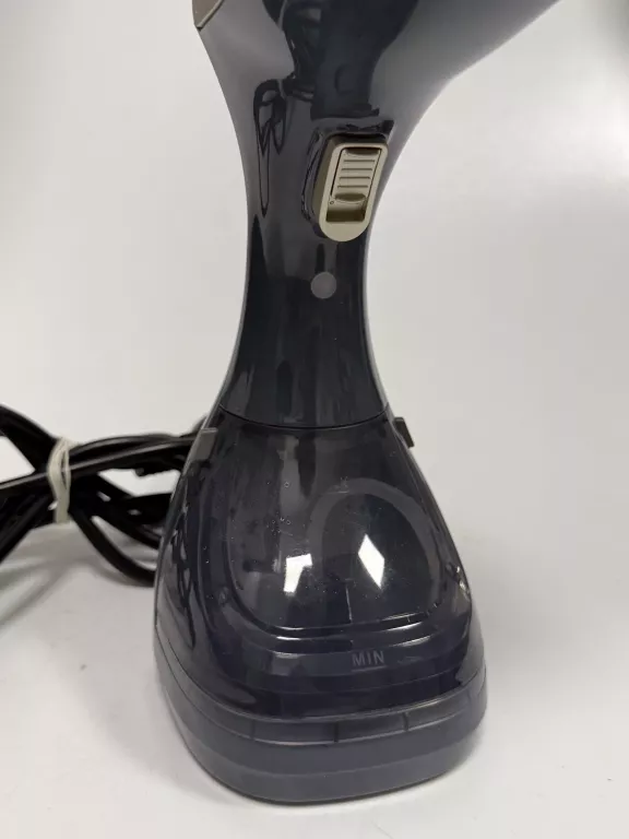 parownica-beldray-handheld-garment-steamer-moc-150000