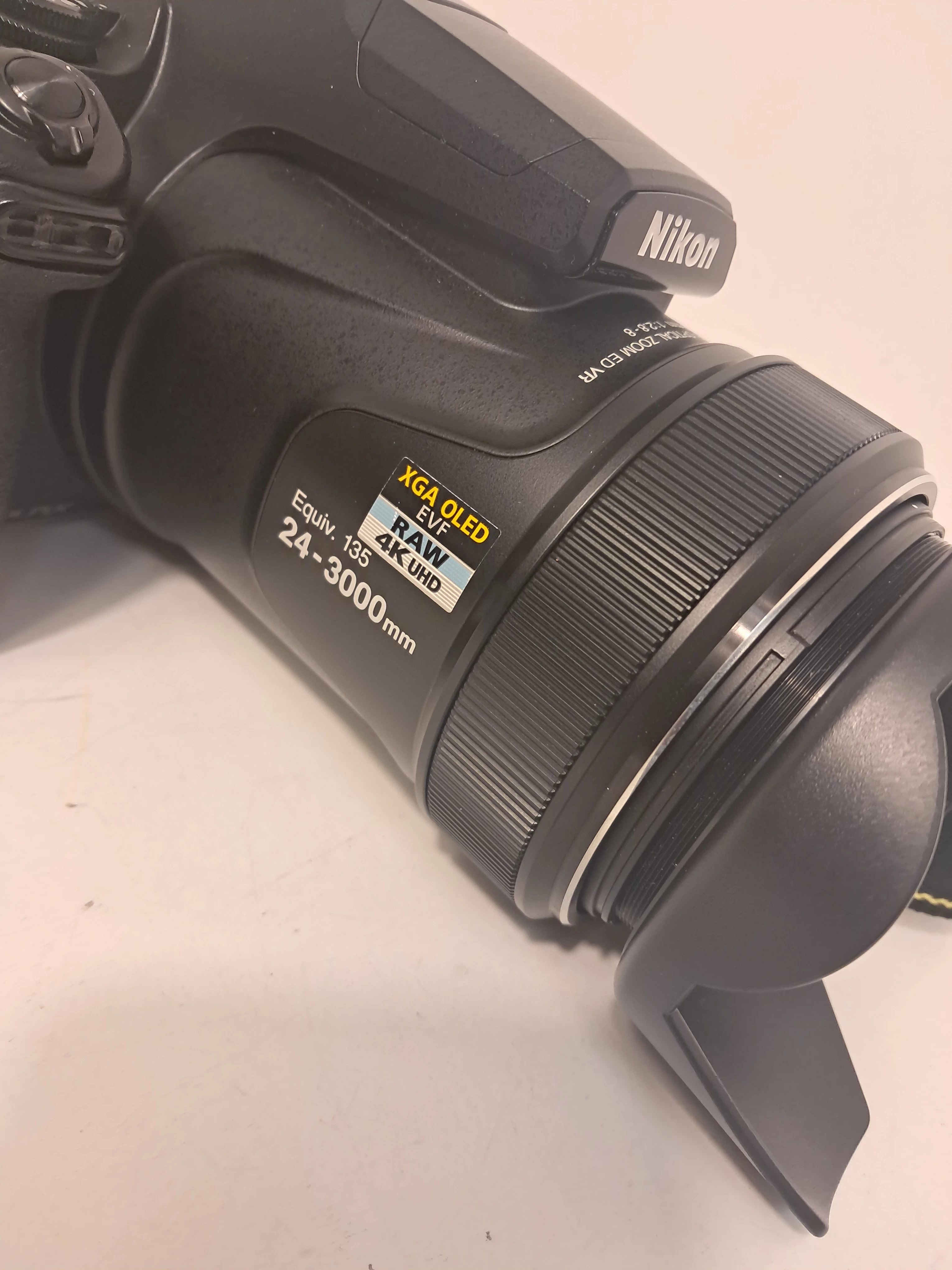 nikon-coolpix-p1000-ean-gtin-0018208953370