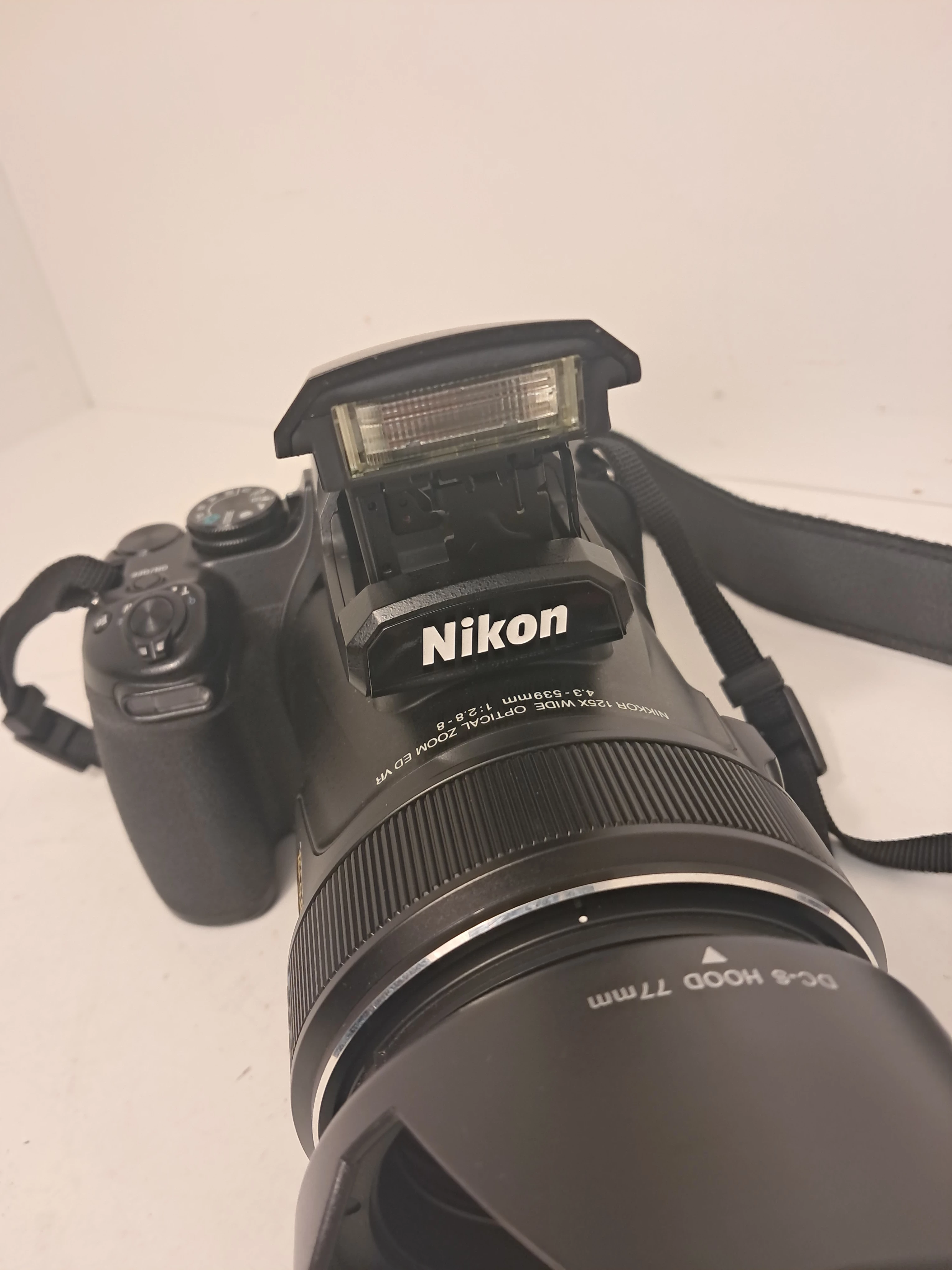 nikon-coolpix-p1000-stan-11323-2