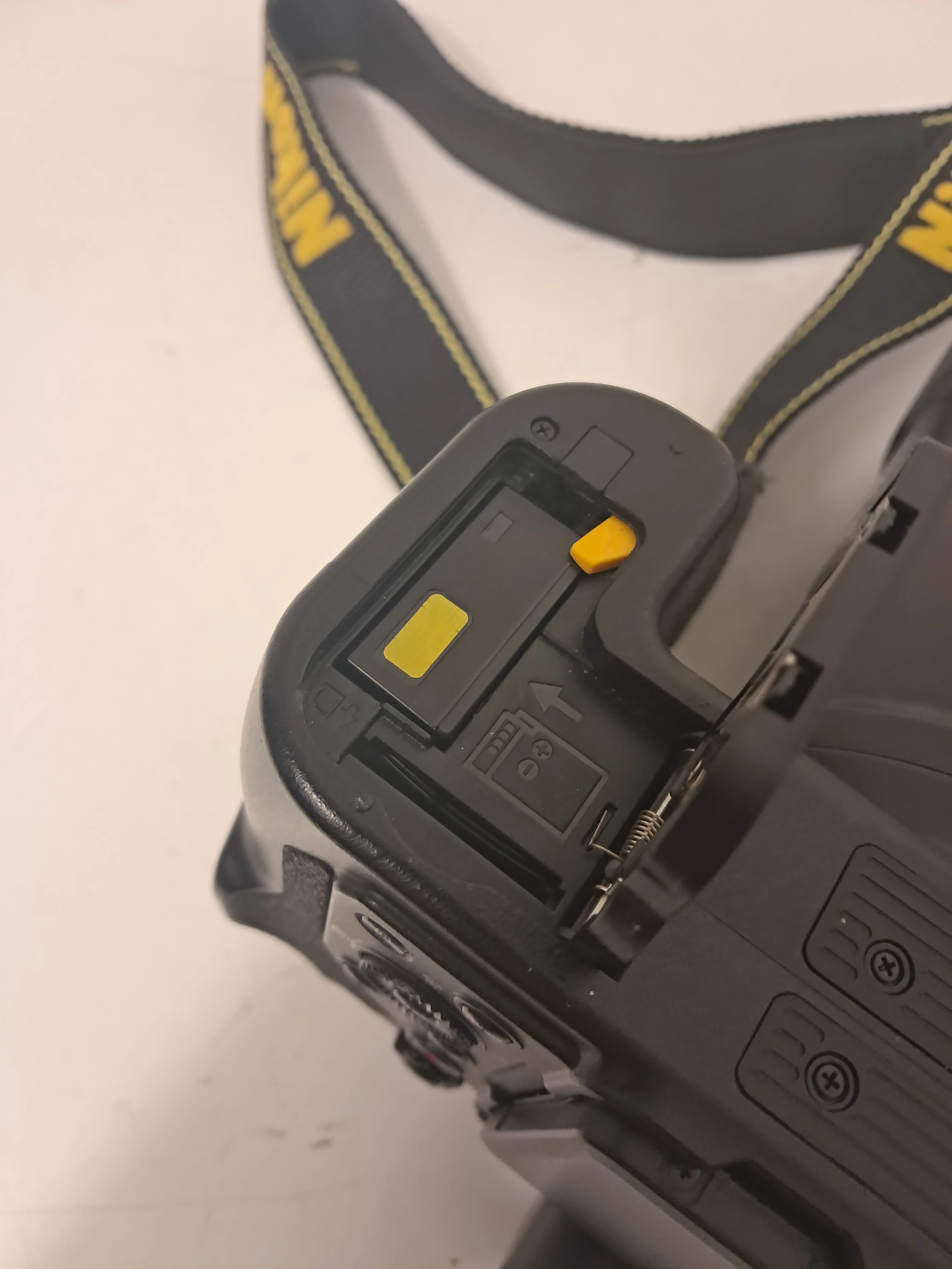 nikon-coolpix-p1000-marka-248811-1939856