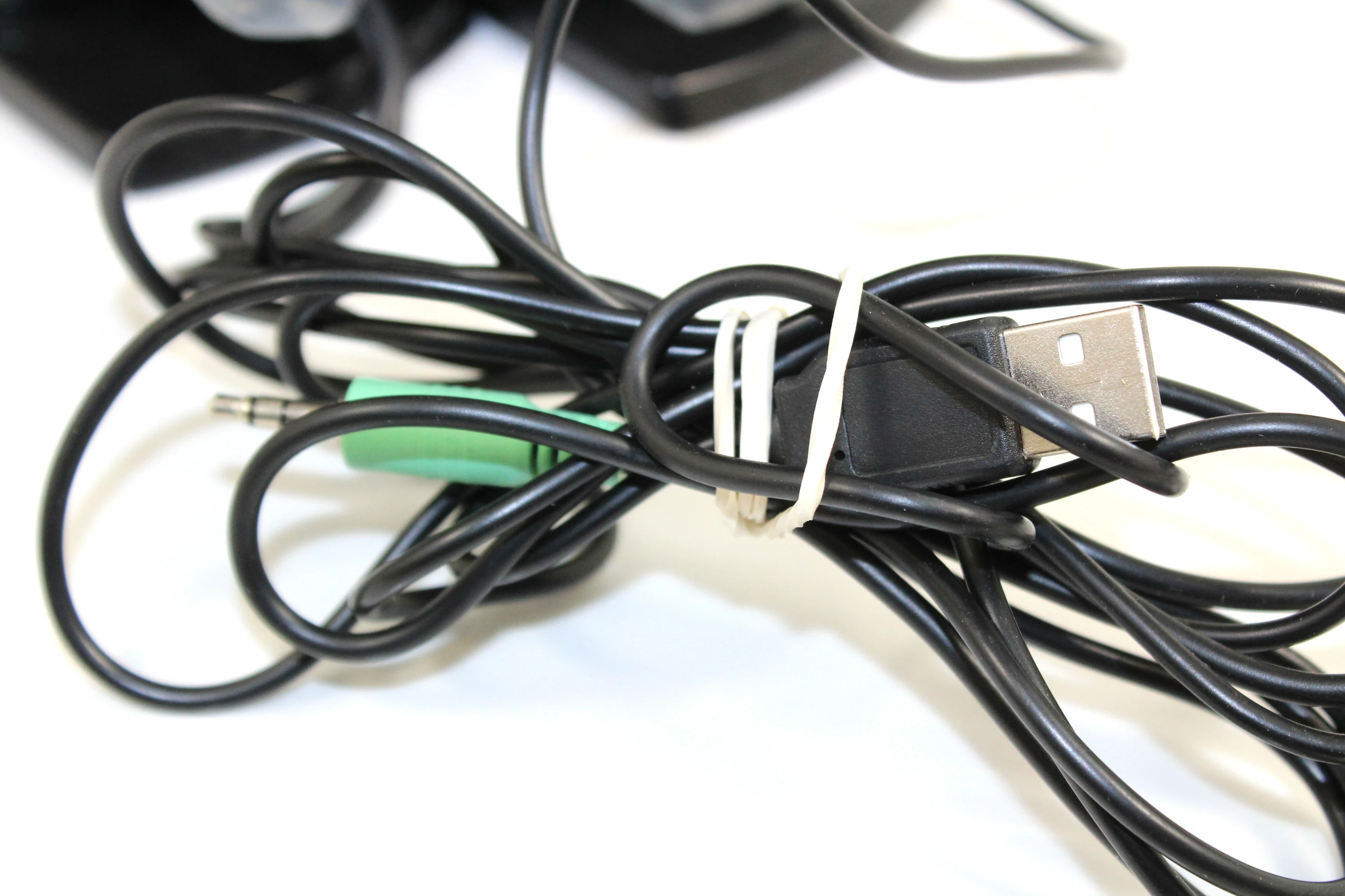 glosniki-hama-e80-kod-producenta-057139