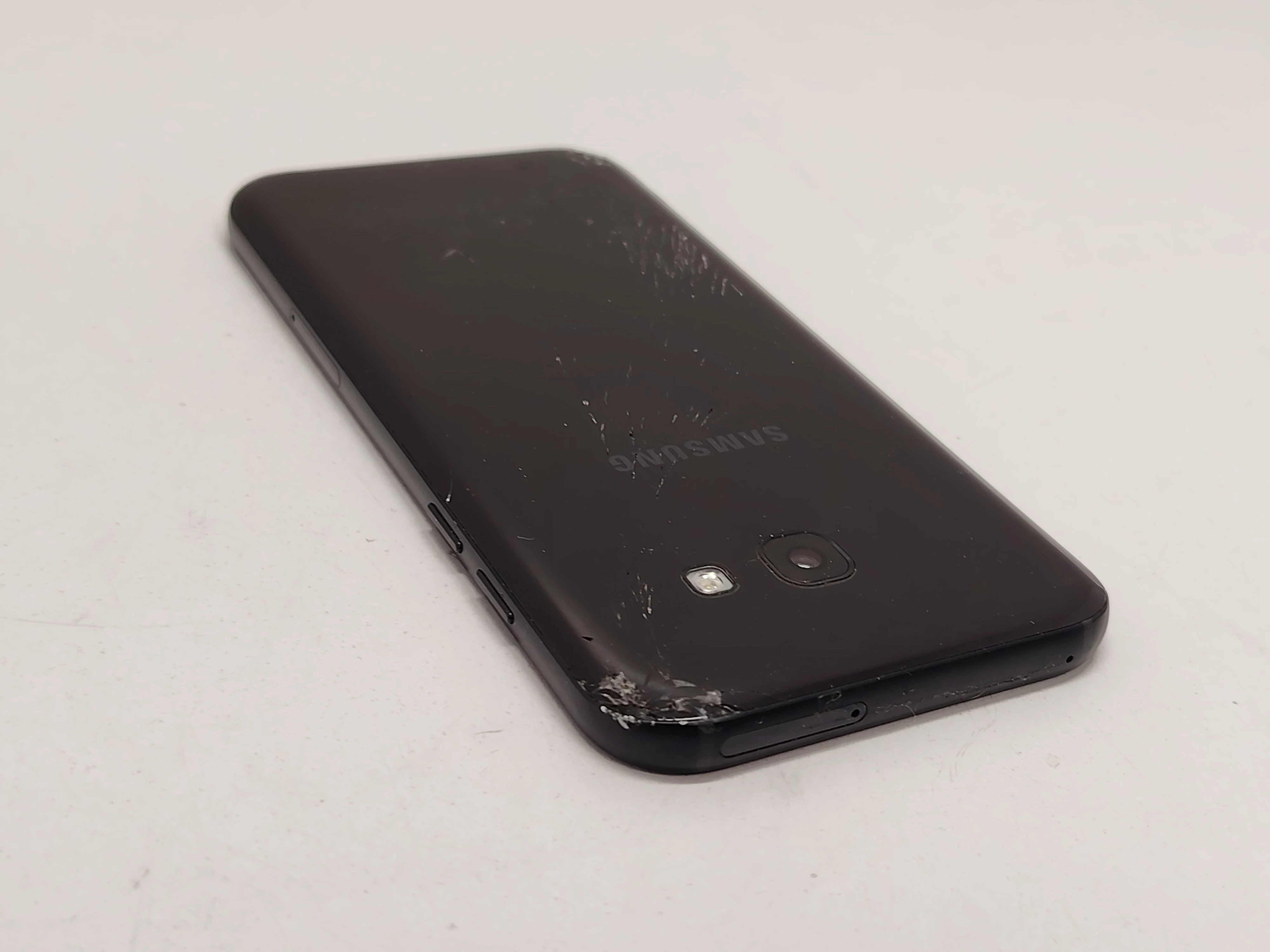 telefon-samsung-a5-2017-pojemnosc-akumulatora-3000