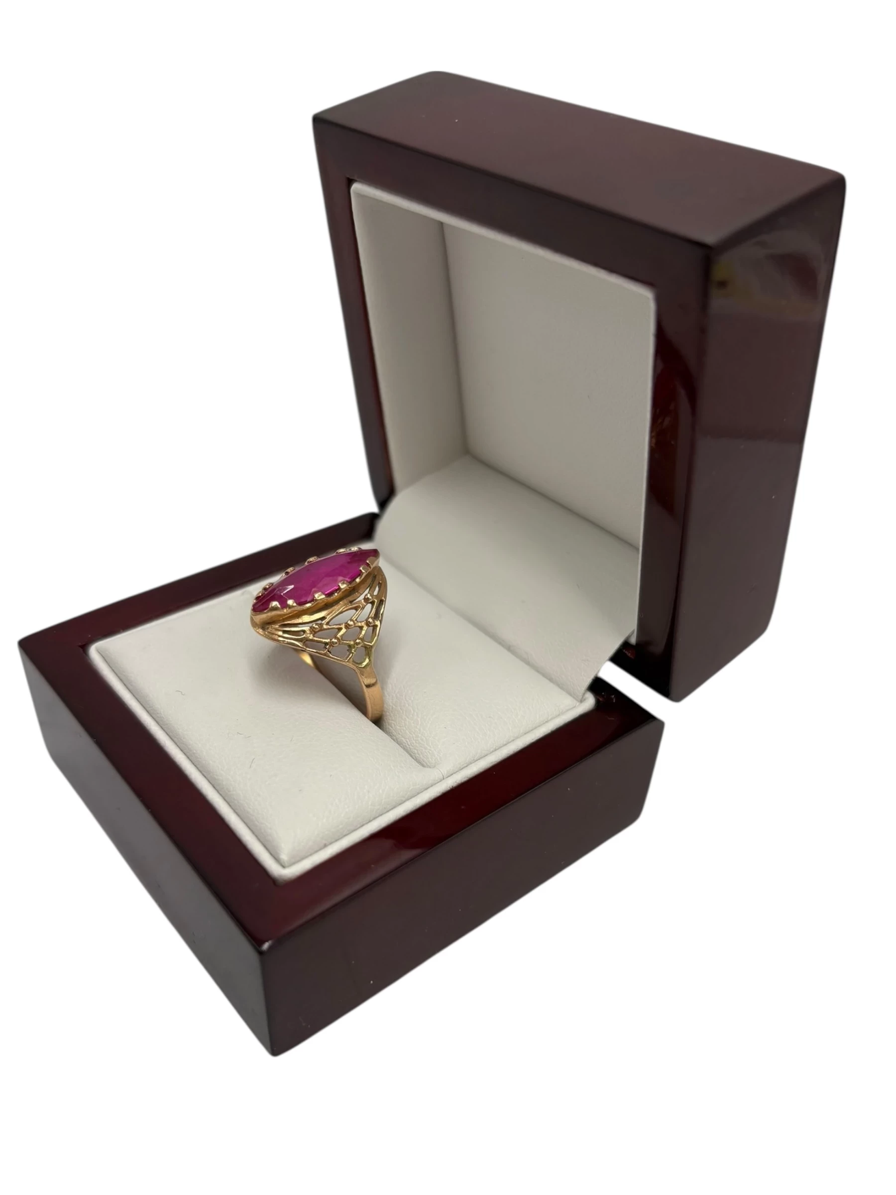 piekny-zloty-pierscionek-z-rozowym-oczkiem-proba-585-waga-100