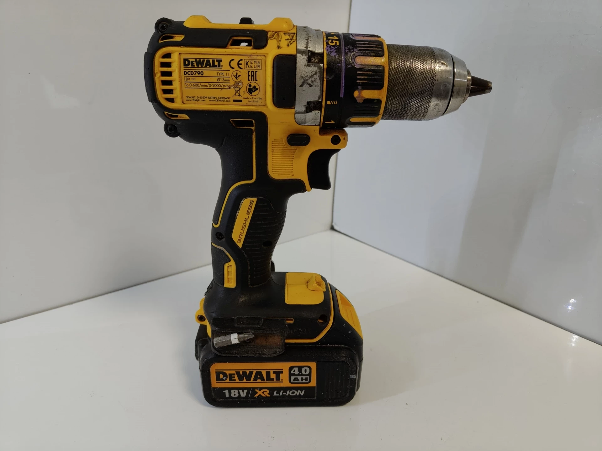 wkretarka-dewalt-dcd790-aku-40ah-18v-stan-11323-2