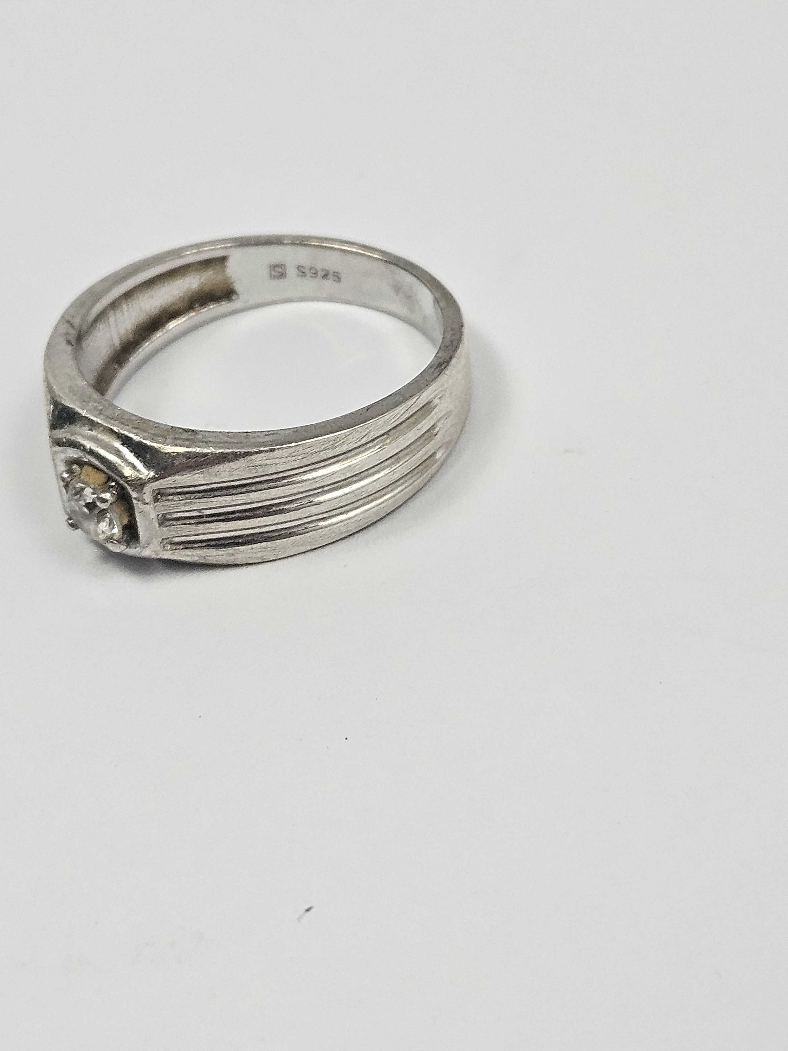 srebro-wyrob-jubilerski-uzywany-srebrny-pierscionek-z-oczkiem-ean-gtin-0023113089861