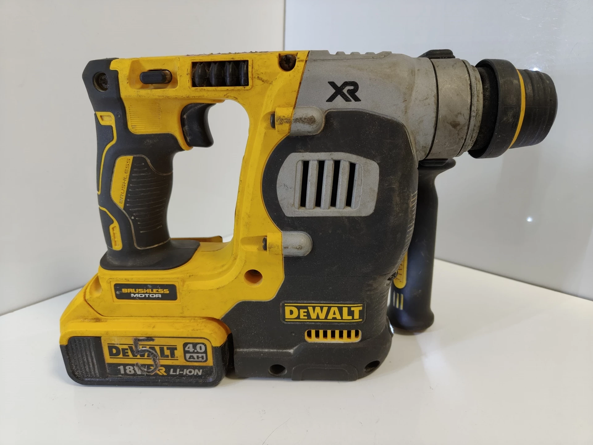 mlotowiertarka-akumulatorowa-dewalt-dch273-aku-40ah-18v-ean-gtin-5035048559994