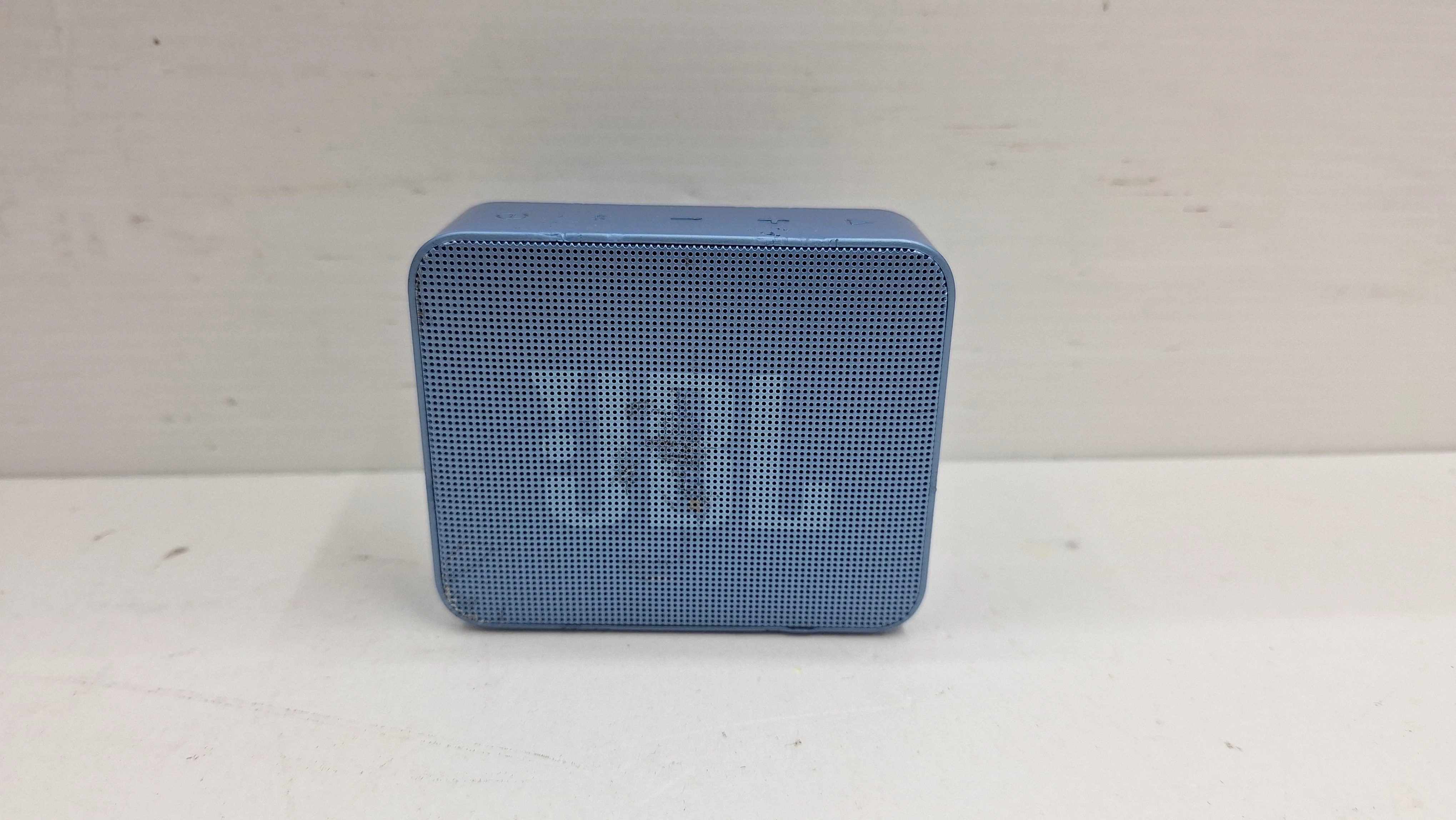 glosnik-jbl-go-essential-niebieski-zielony-rynek-18-sj-wloclawek