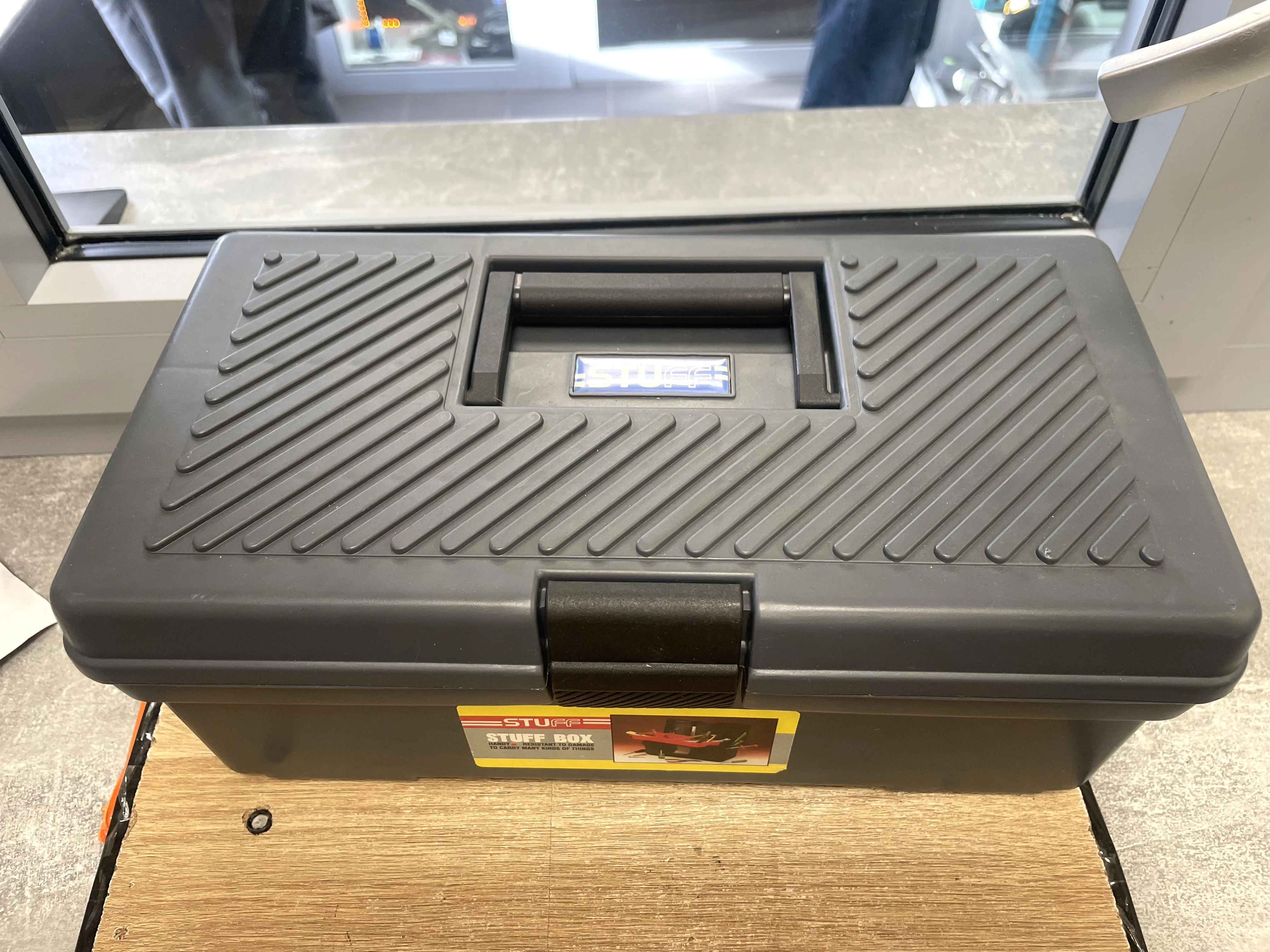 skrzynka-narzedziowa-polecam-osiedle-centrum-d1-krakow