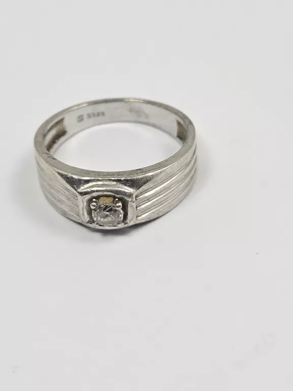 srebro-wyrob-jubilerski-uzywany-srebrny-pierscionek-z-oczkiem-material-15835-4