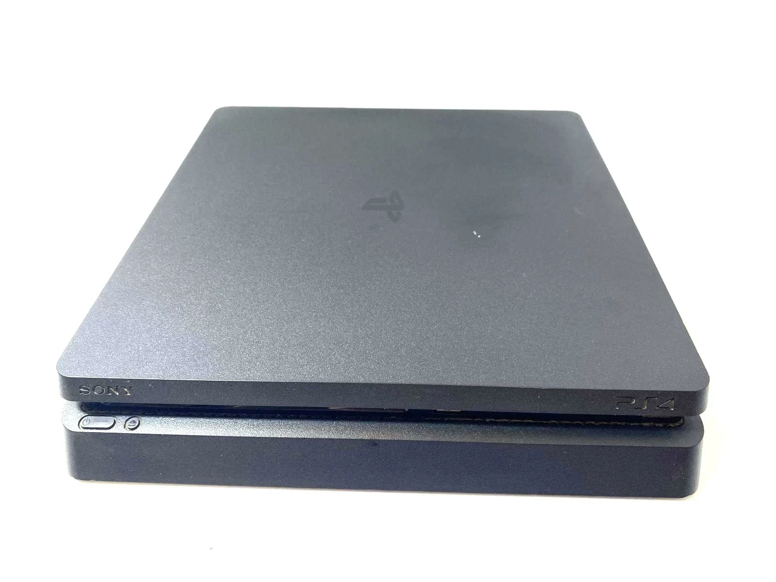 konsola-ps4-slim-2-pady-okablowanie-kod-producenta-cuh-2216a