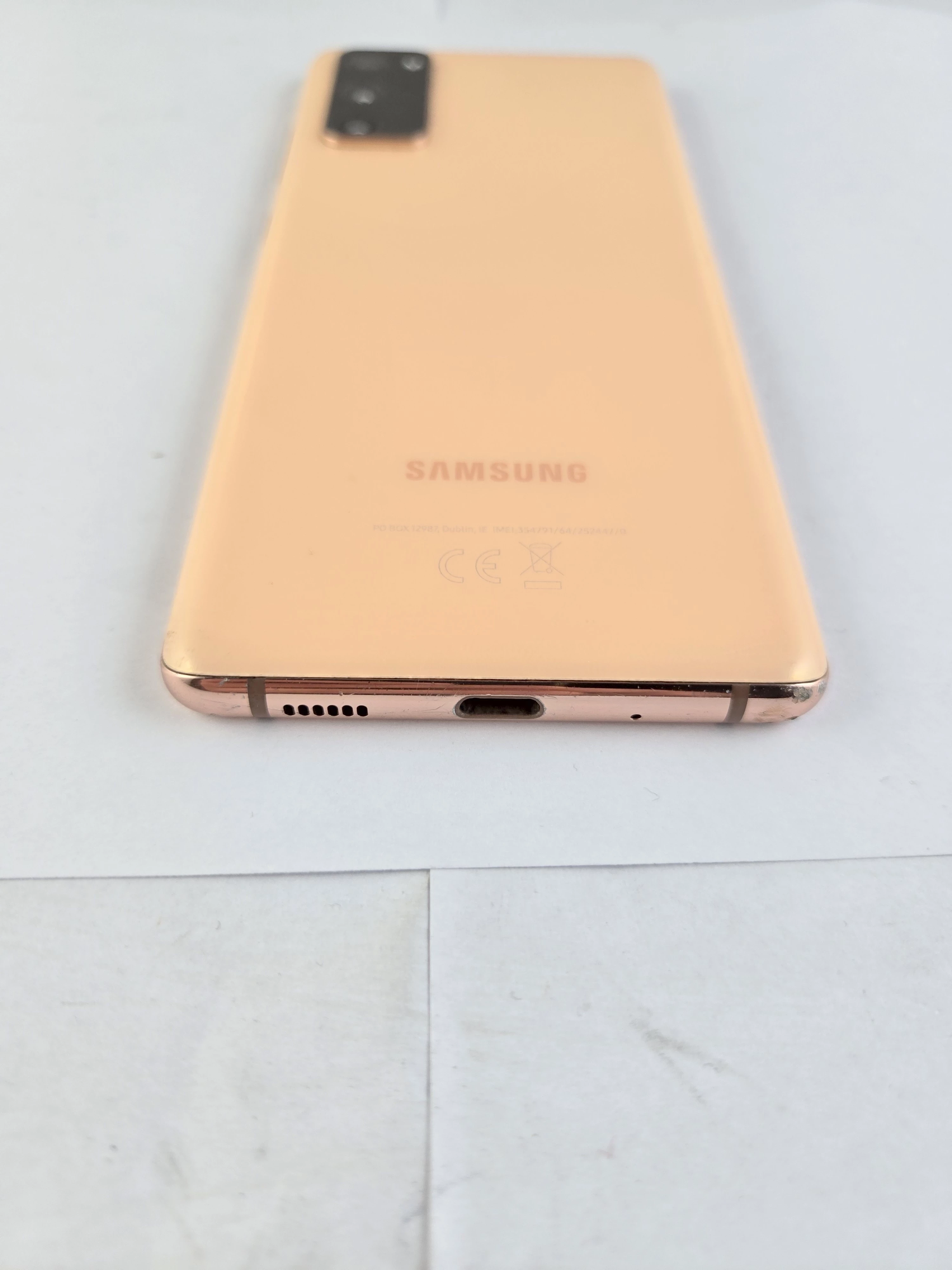 telefon-samsung-s20-fe-128-potluczony-stan-11323-2