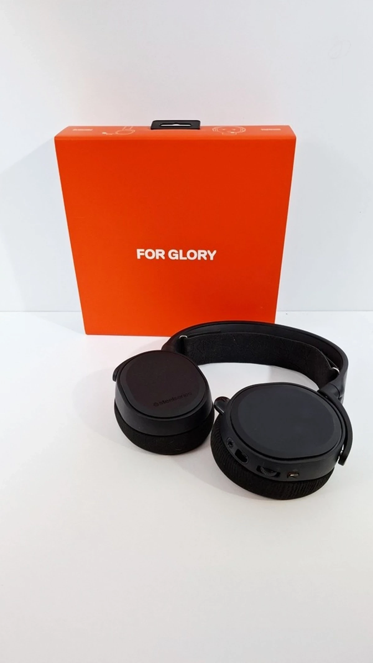 sluchawki-nauszne-steelseries-arctis-5-stan-11323-2