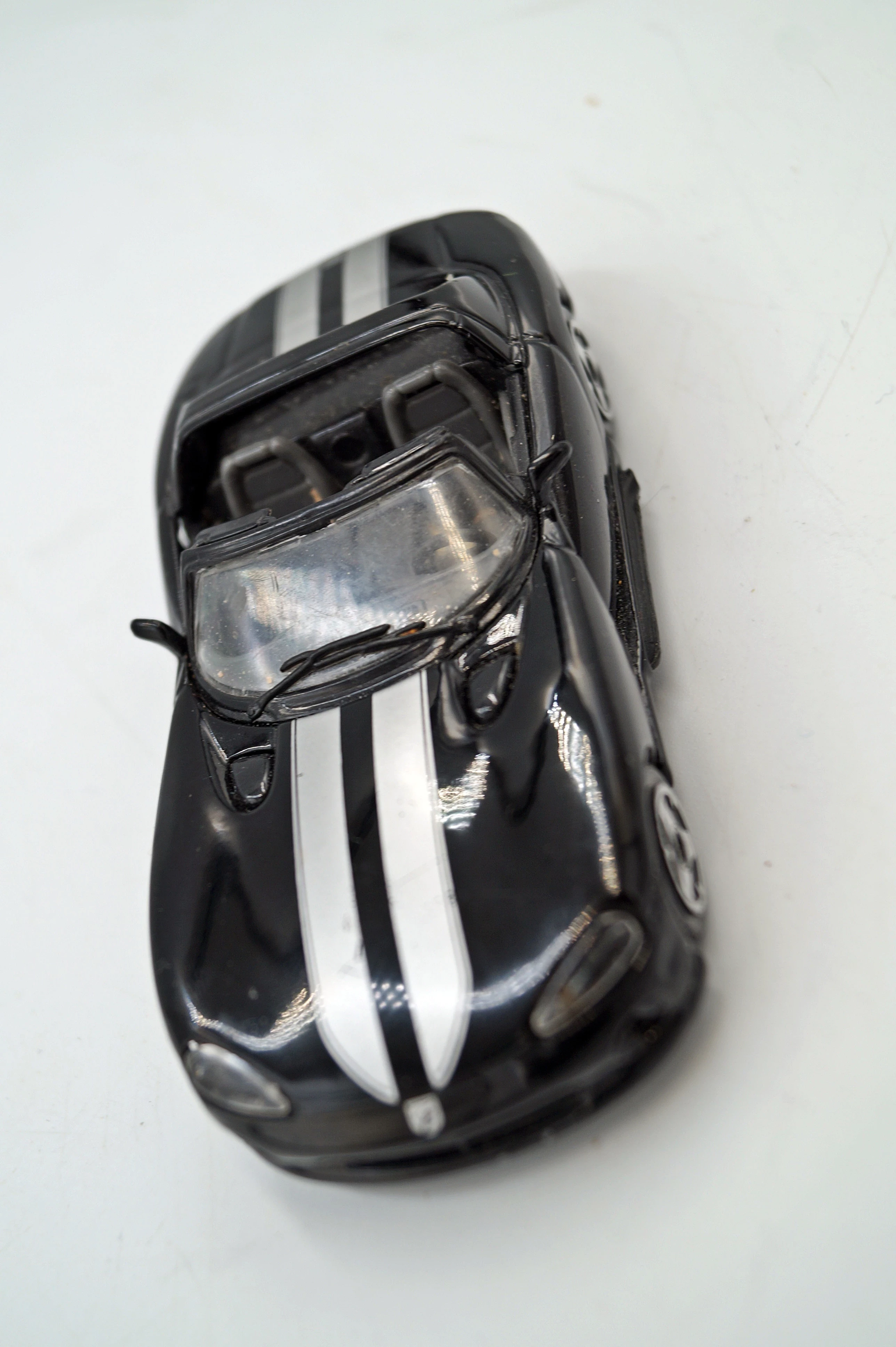 viper-rt10-burago-czarny-model-dodge-viper-rt10