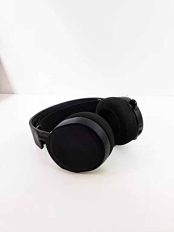 sluchawki-nauszne-steelseries-arctis-5-model-arctis-5