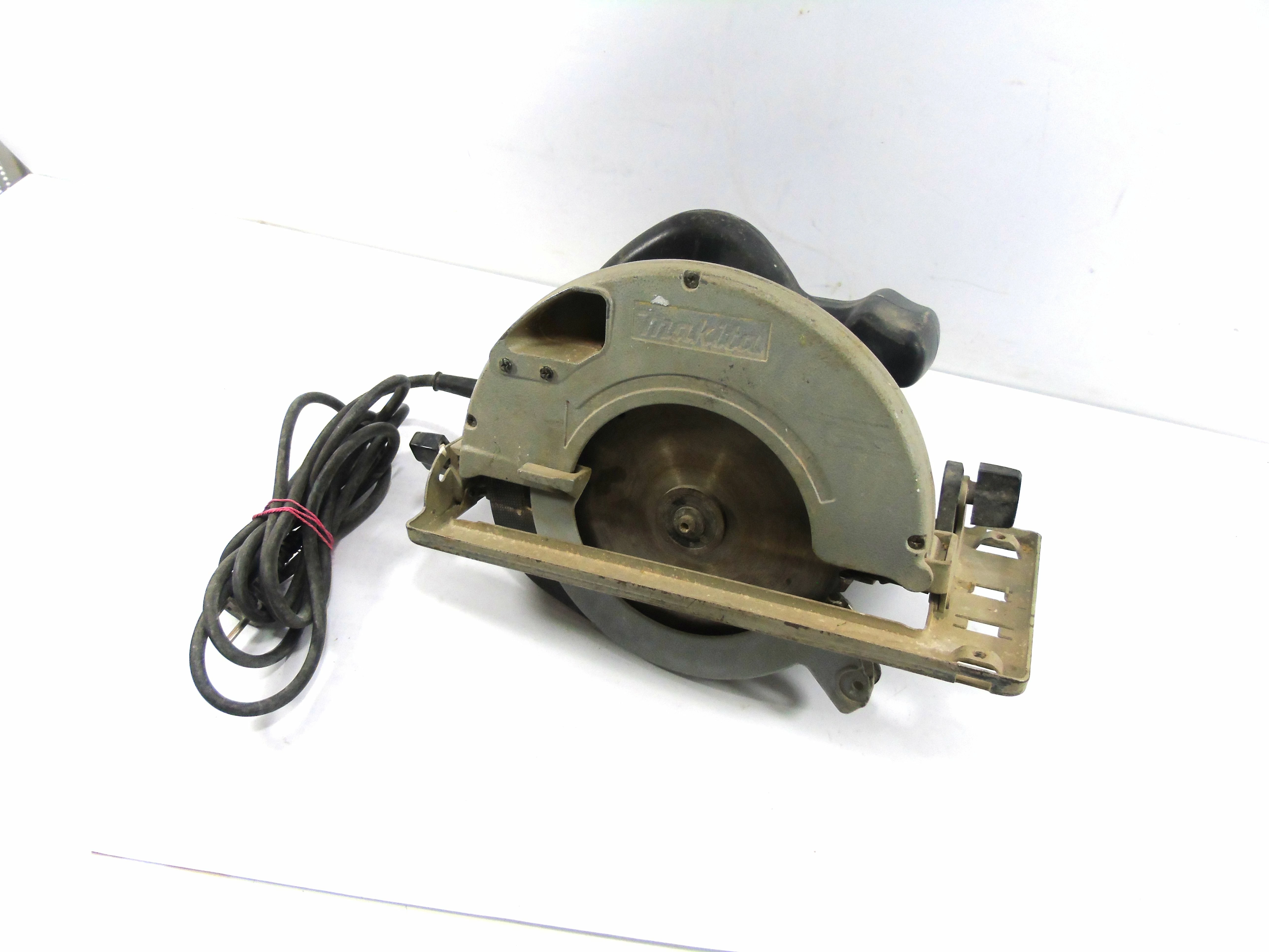 pilarka-tarczowa-makita-5703r-plac-wolnosci-6-zuromin