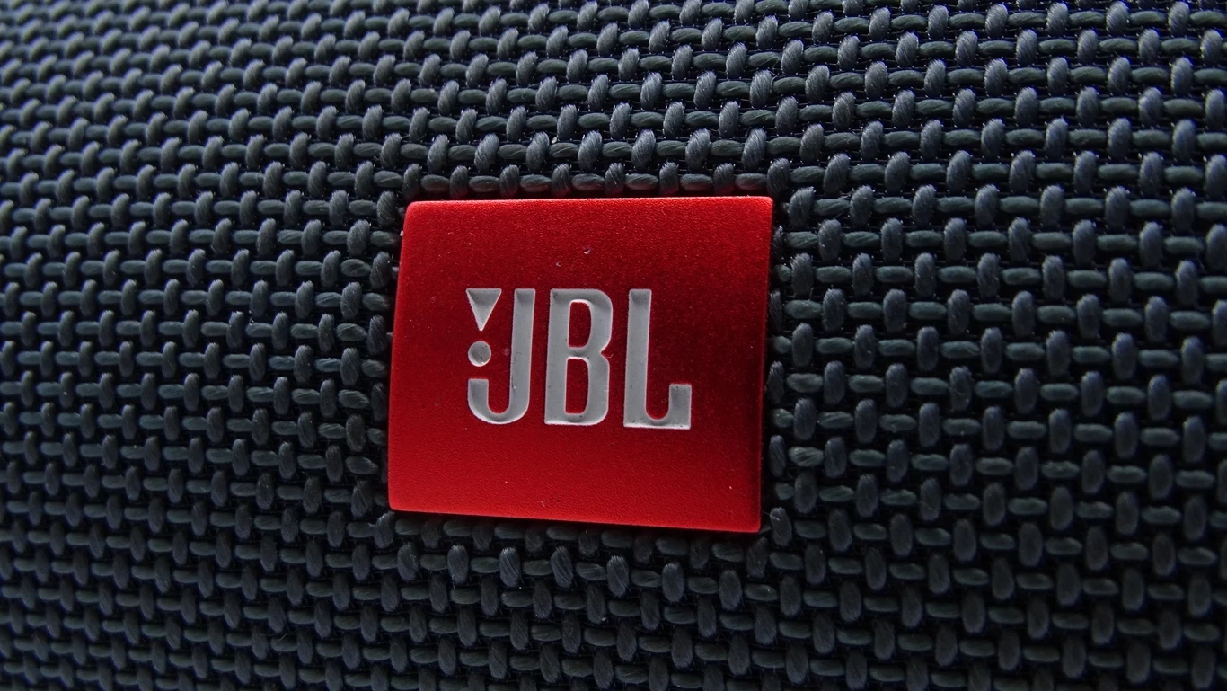 glosnik-bt-jbl-charge-essential-2-stan-11323-2