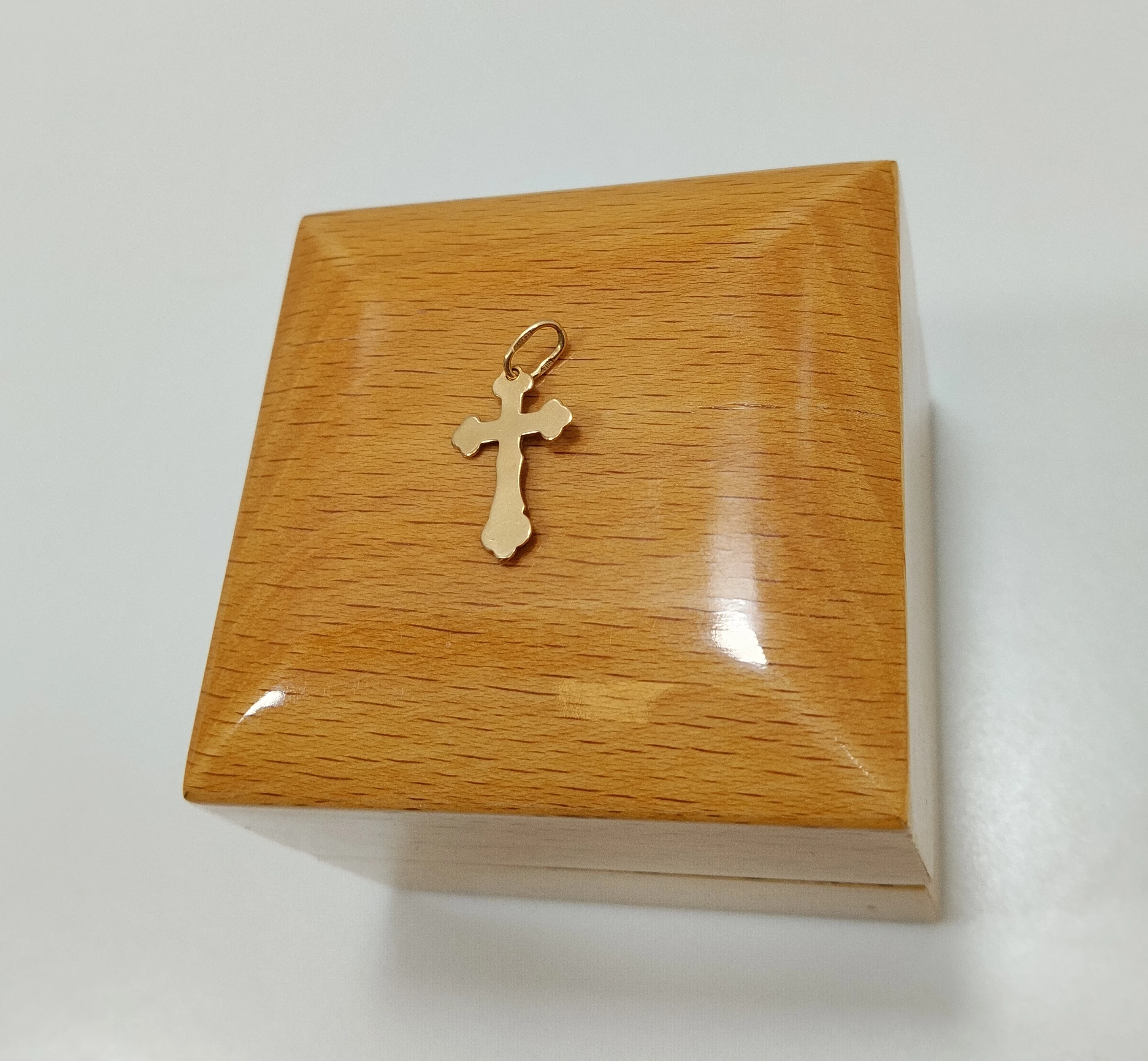 zlota-zawieszka-krzyzyk-pr585-049g-motyw-129129-246990