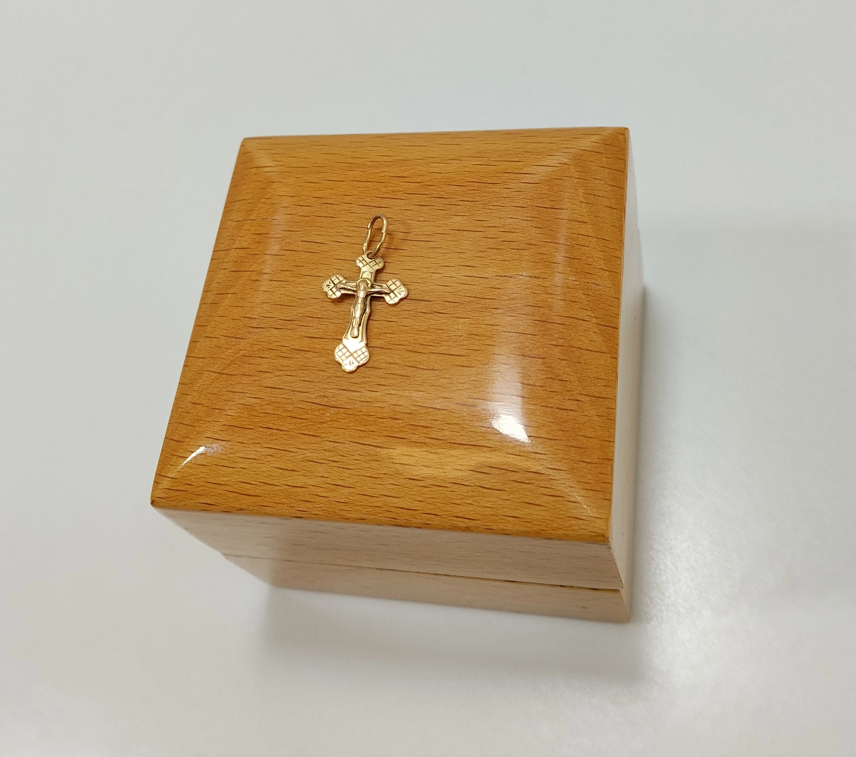 zlota-zawieszka-krzyzyk-pr585-049g-kamien-17088-128