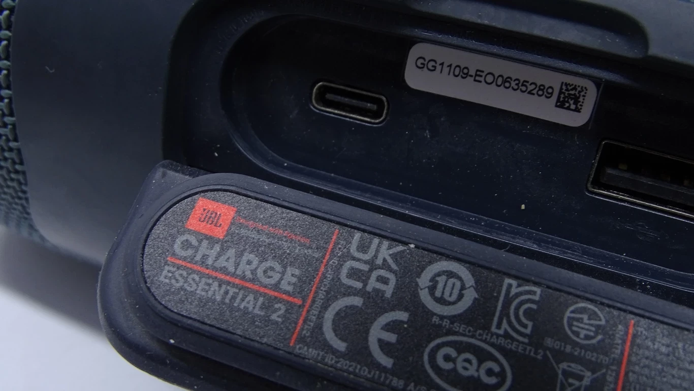 glosnik-bt-jbl-charge-essential-2-zasilanie-209202-1769478