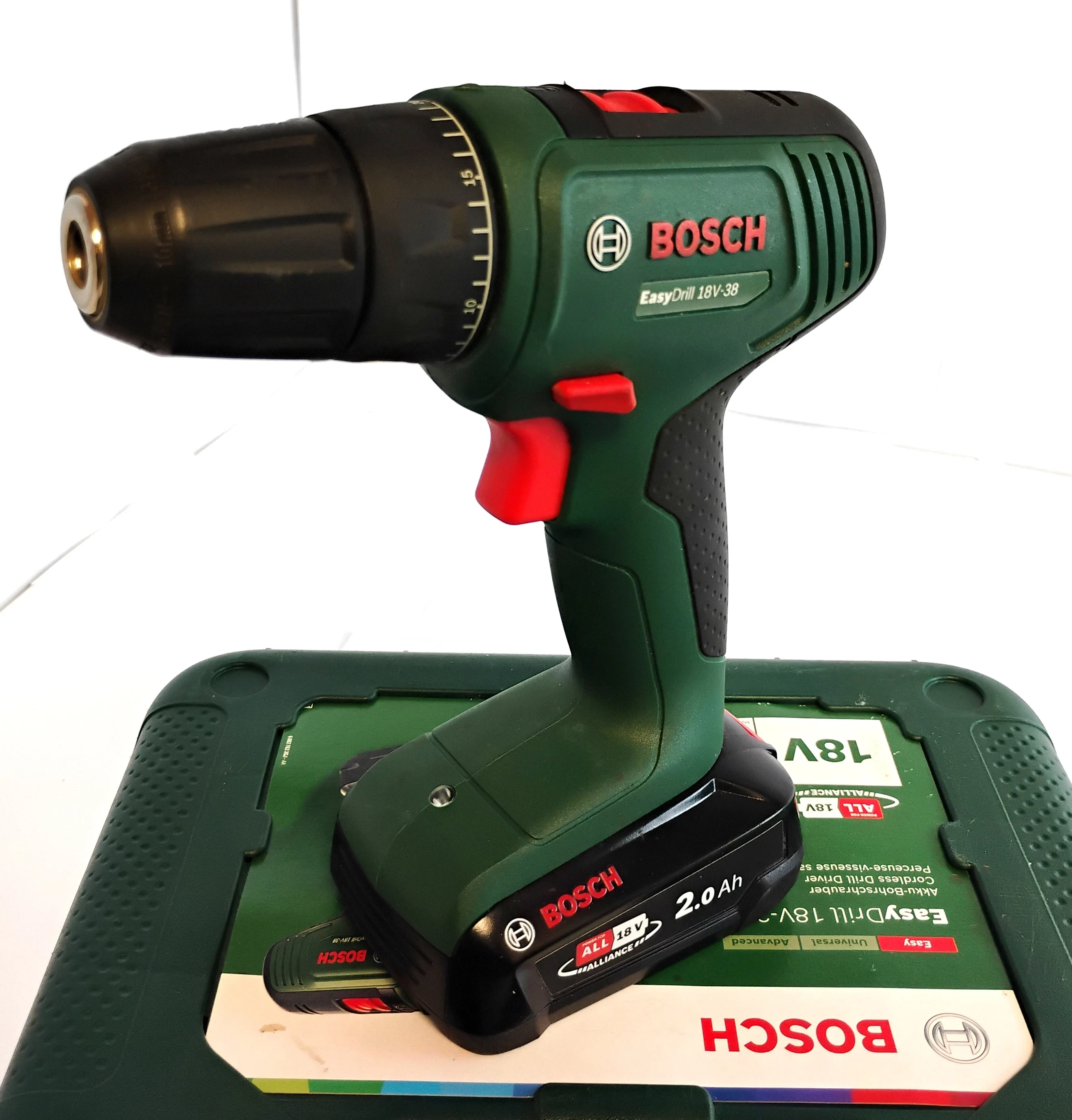 wkretarka-bosch-easy-drill-18v-38-walizka-super-stan-napiecie-v-128551-6