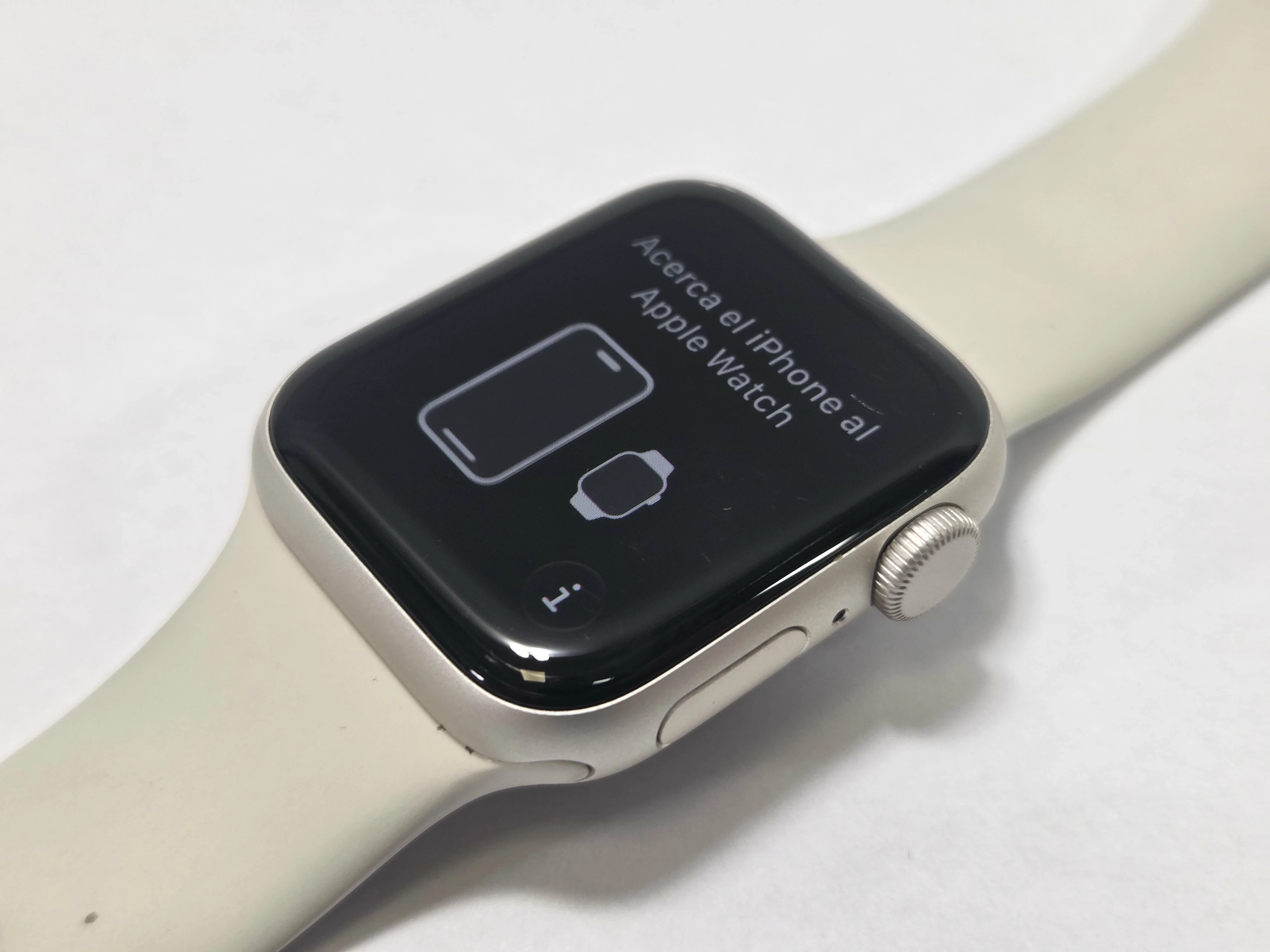 apple-watch-se-2-40mm-gps-starlight-ksiezycowa-poswiata-pasek-sm-marka-248811-1131476