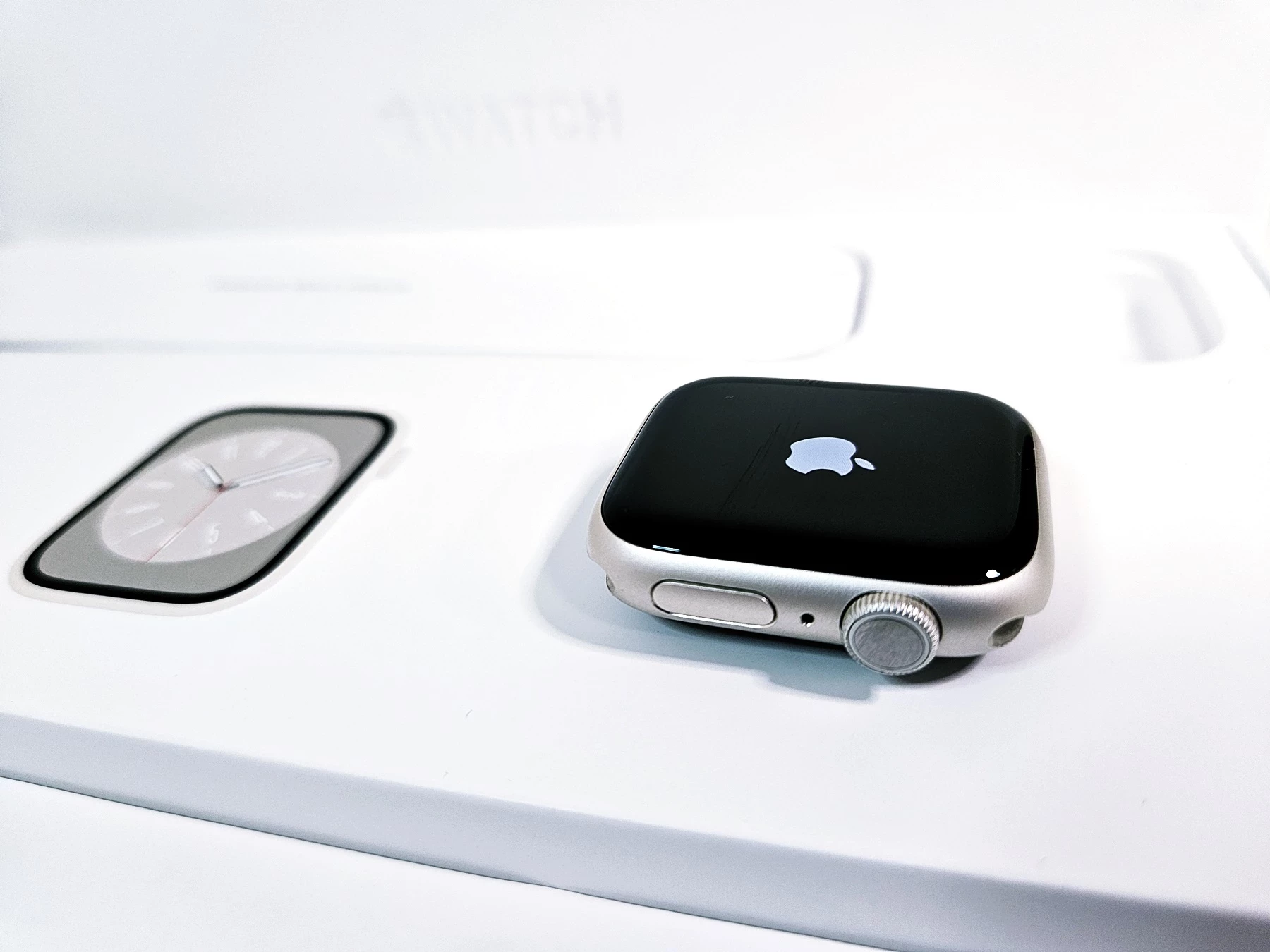 smartwatch-apple-watch-series-8-41mm-komplet-model-249460-1651450