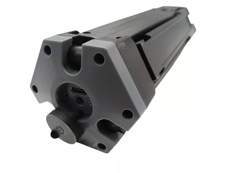 rozkladana-robocza-lampa-warsztatowa-akumulatorowa-werckmann-600-lm-waga-produktu-z-opakowaniem-jednostkowym-0500