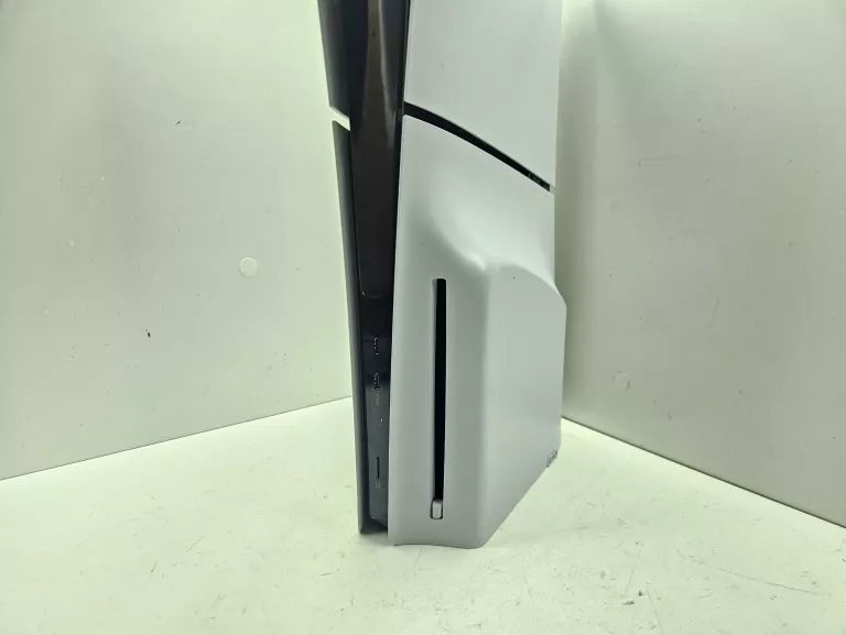 konsola-ps5-komplet-stan-11323-2