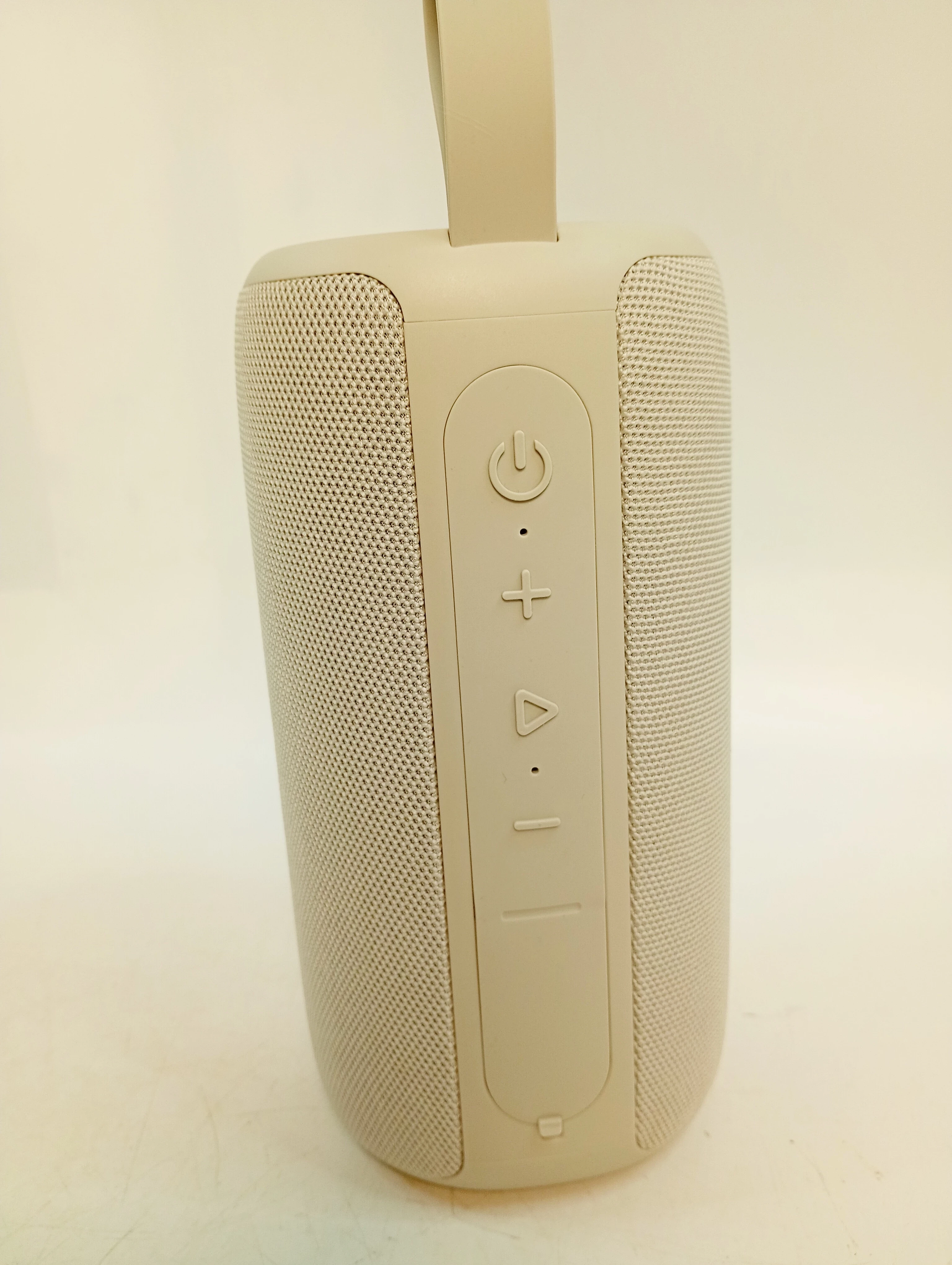 glosnik-przenosny-fresh-n-rebel-xl-szary-24-w-moc-2400