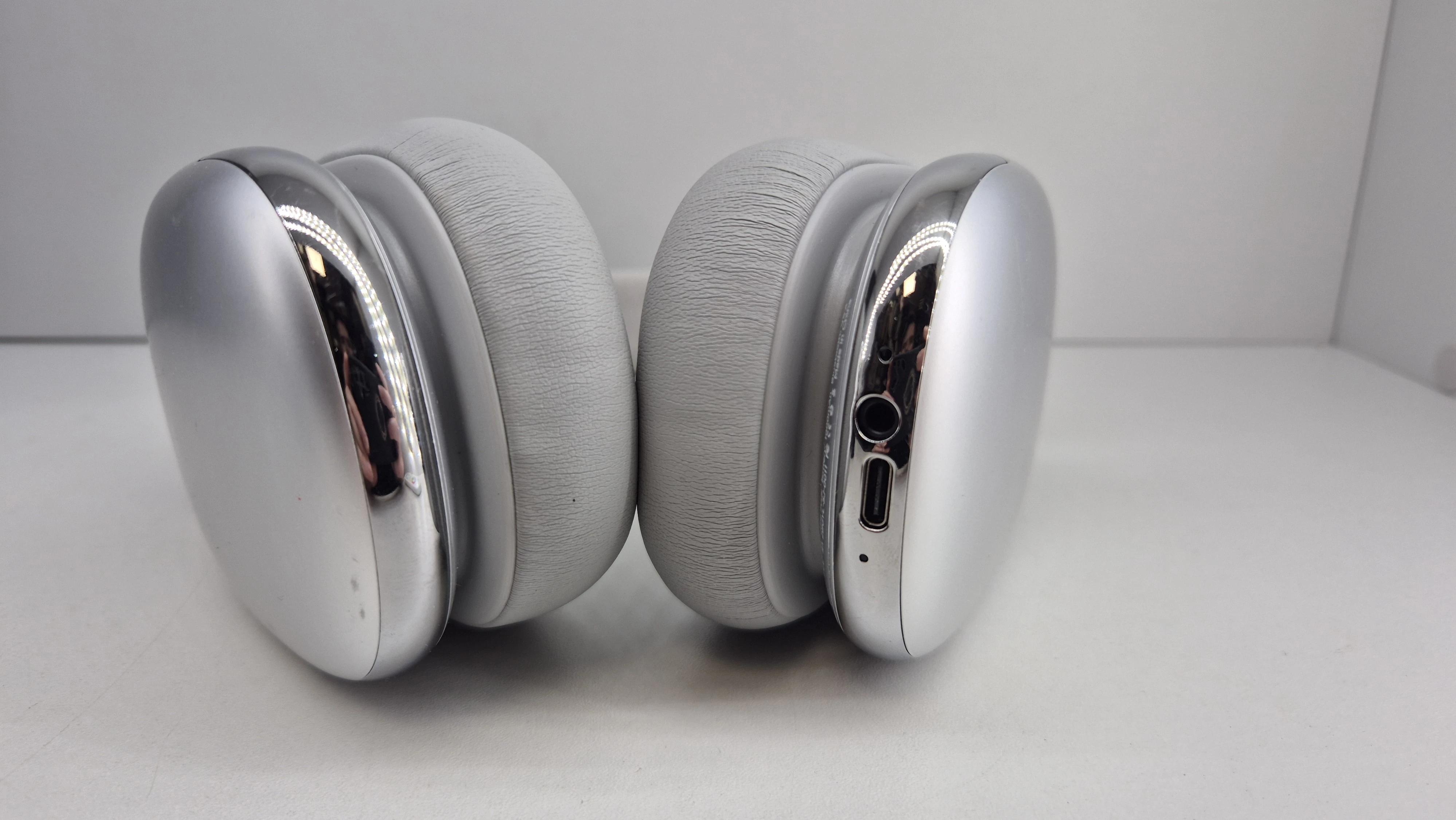 sluchawki-nauszne-free-pods-srebrne-ean-gtin-3662428010992