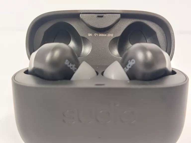 sluchawki-bezprzewodowe-sudio-e3-czarne-stan-11323-2