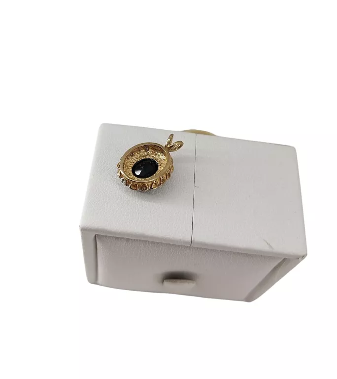 wspaniala-zlota-zawieszka-z-diamentami-i-szafirem-p375-205g-stan-11323-2