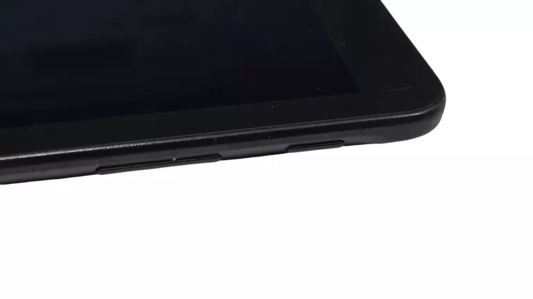 tablet-samsung-galaxy-tab-e-t560-96-15-gb-8-gb-komunikacja-219-2