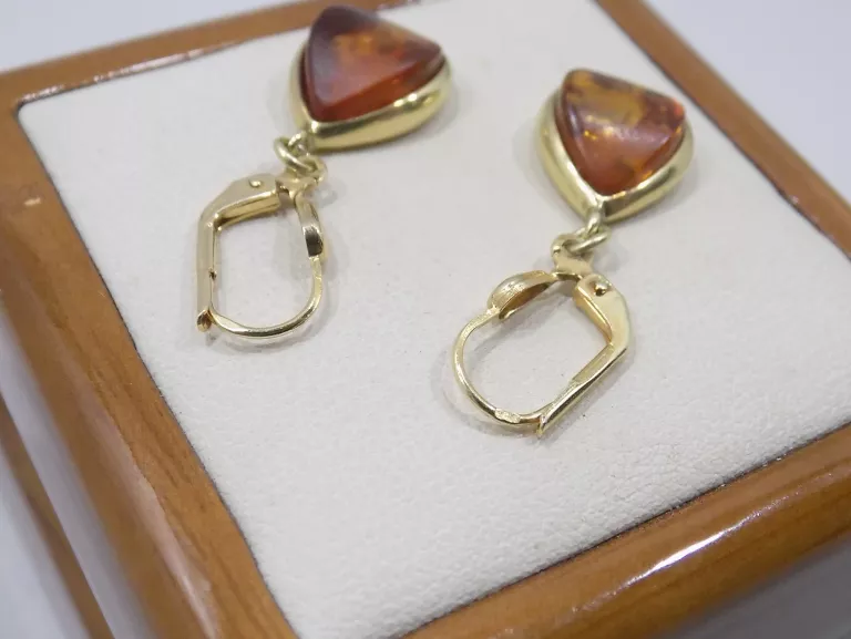 wyborne-zlote-kolczyki-z-bursztynem-waga-ok-390g-proba-585-material-15835-2