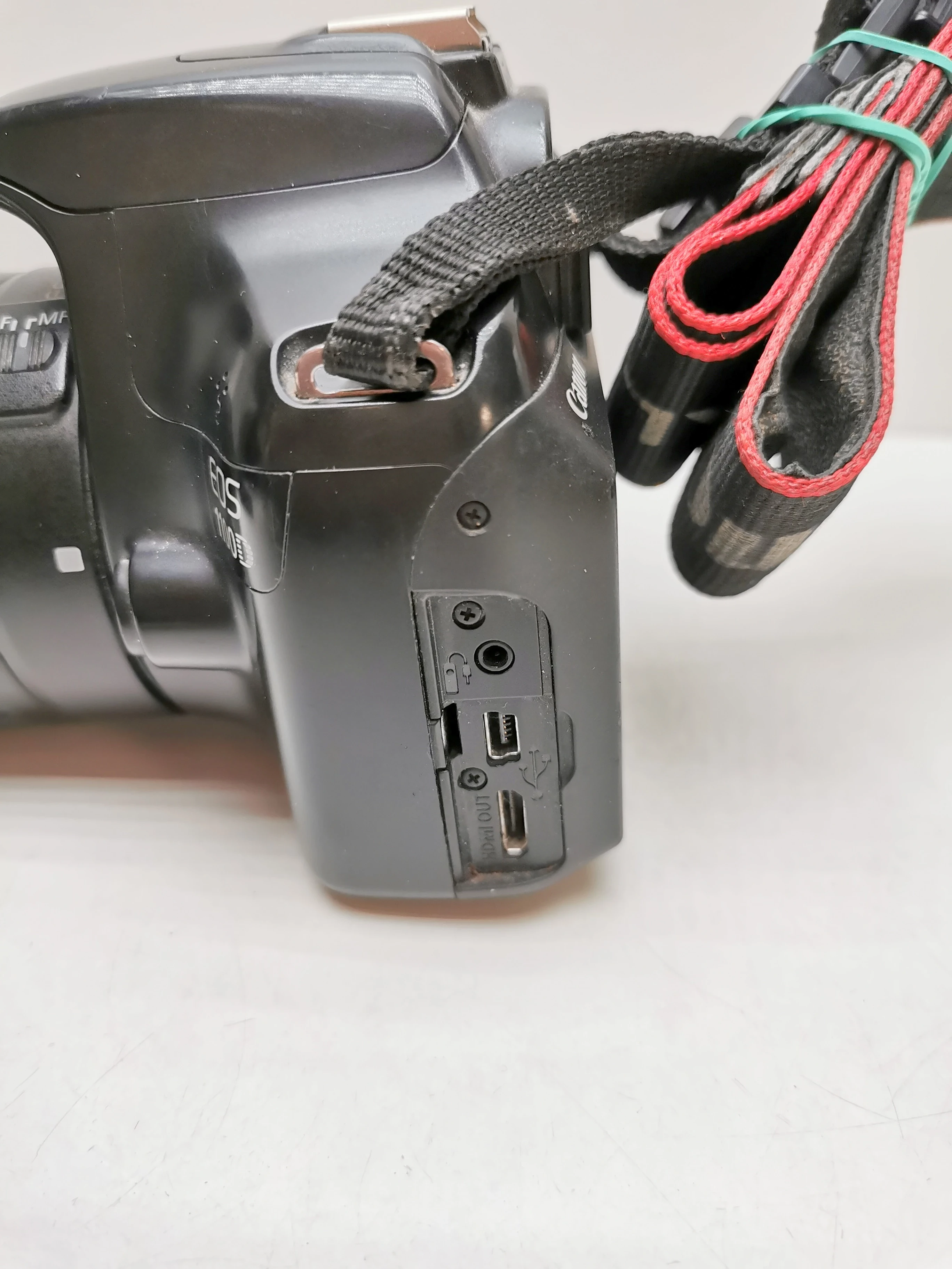 lustrzanka-canon-eos-1100d-korpus-obiektyw-efs-18-55-mm-stan-11323-2