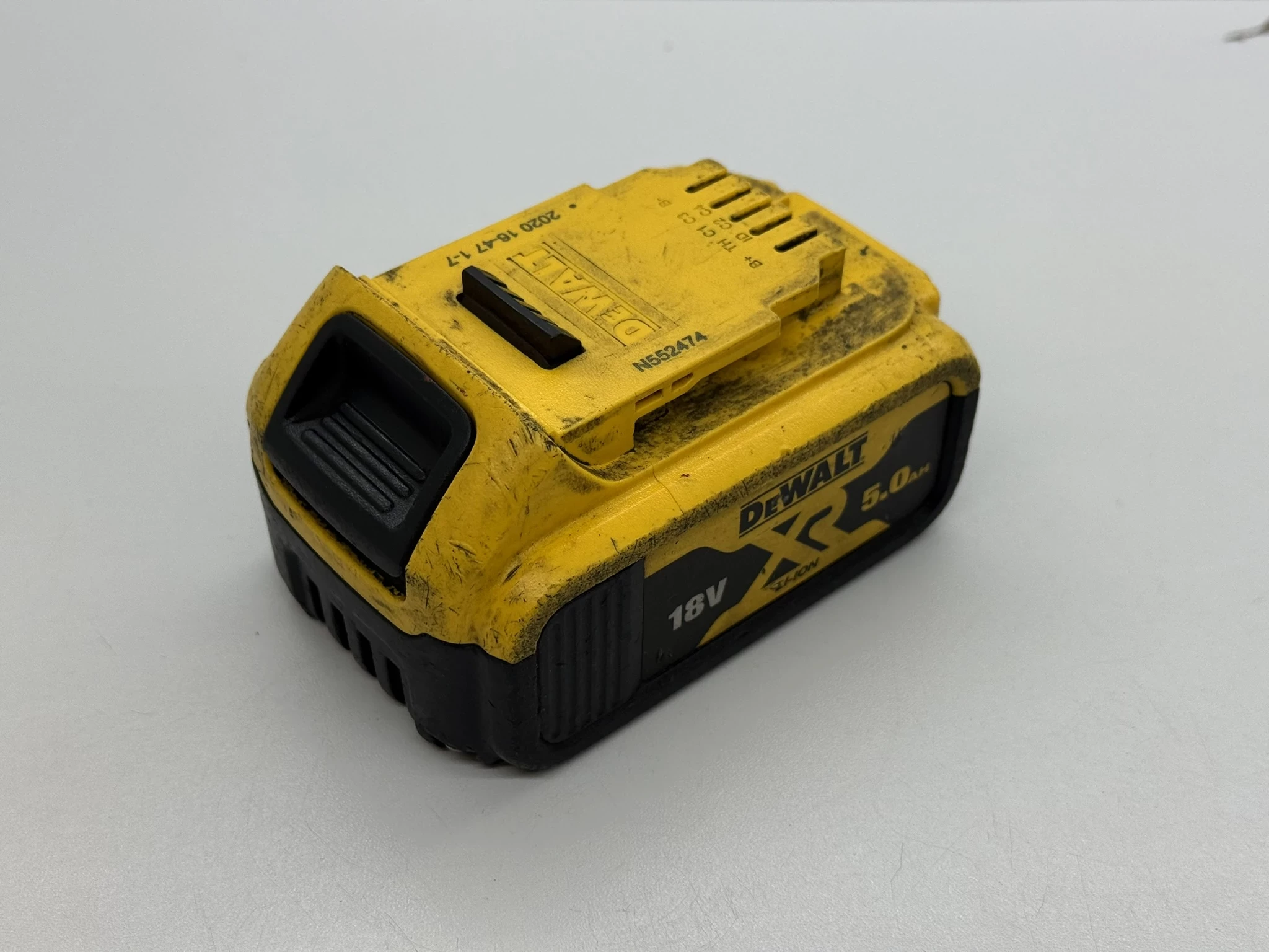 bateria-dewalt-dcb184-slowackiego-23-debno
